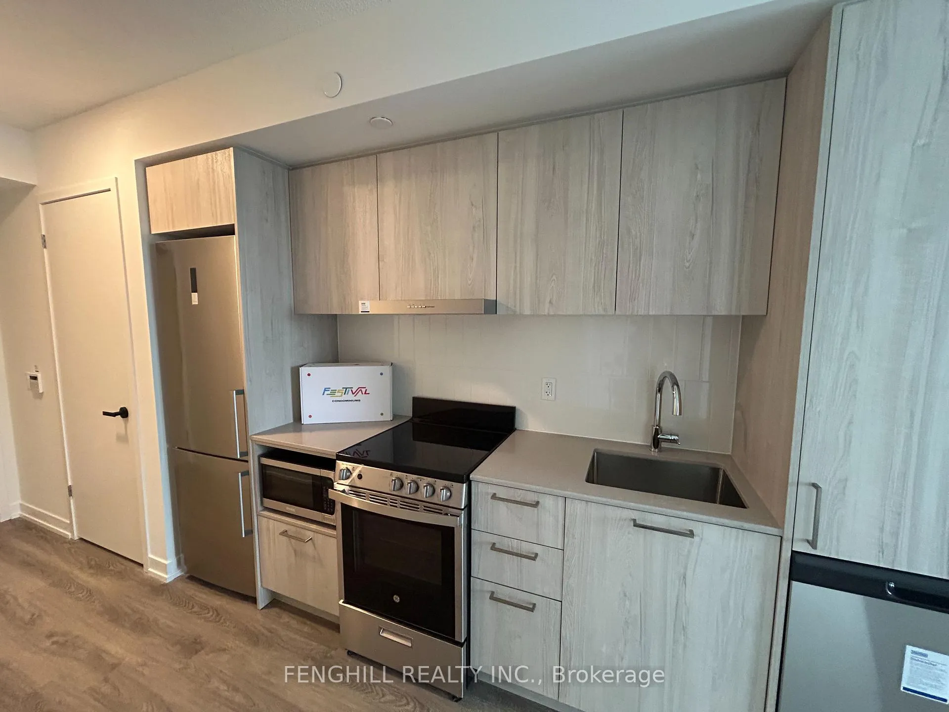 Photo 3 of Unit 2302, 195 Commerce Street, Vaughan, Vaughan Corporate Centre — HOMEH