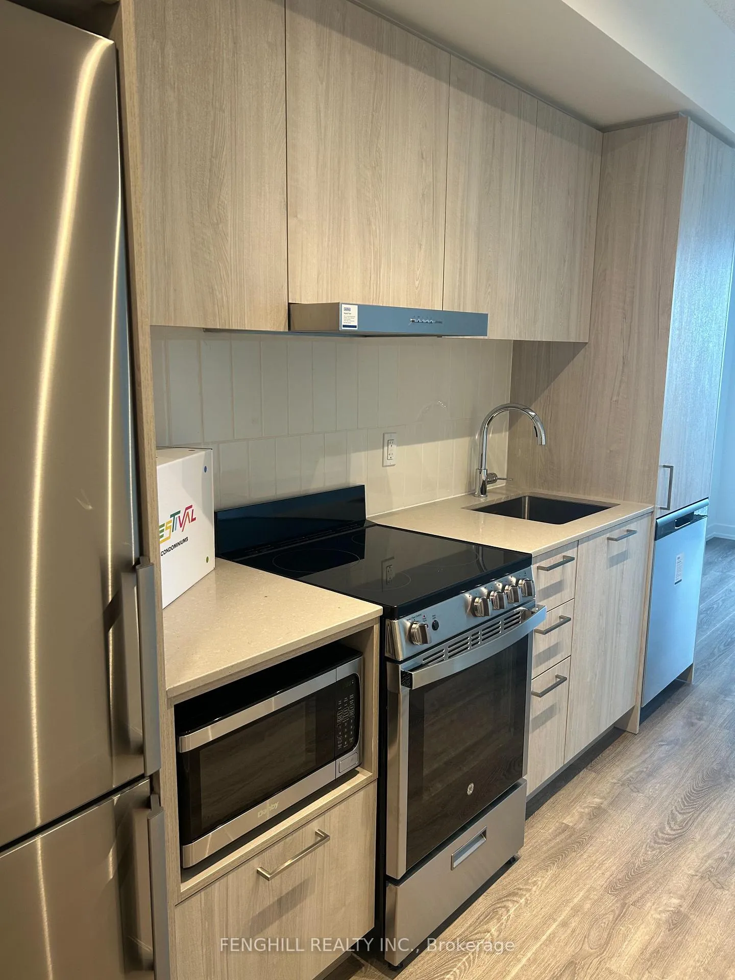 Photo 5 of Unit 2302, 195 Commerce Street, Vaughan, Vaughan Corporate Centre — HOMEH