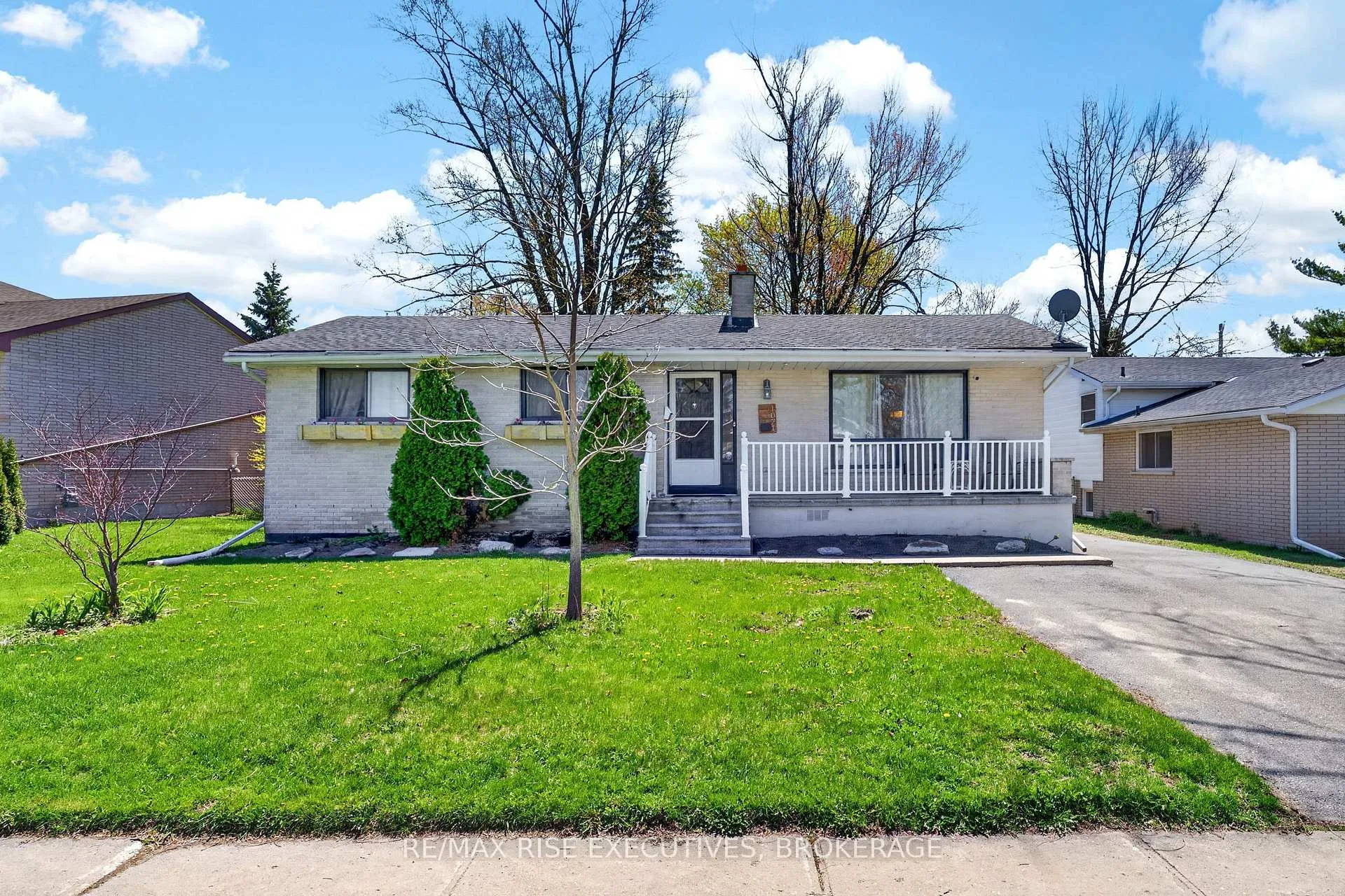 Front of 1071 Hudson Drive
