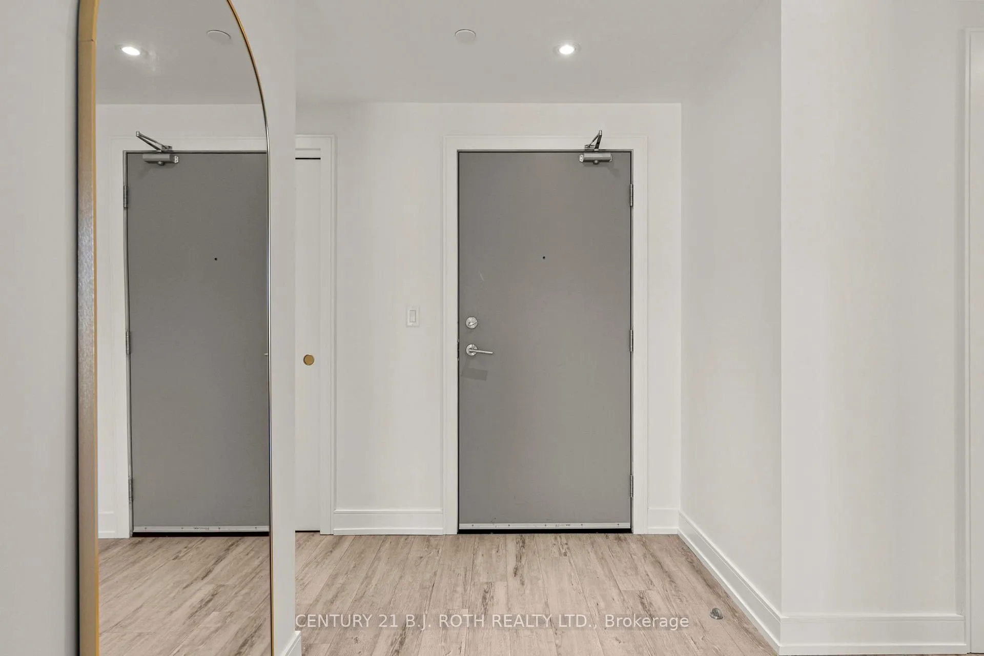Photo 4 of Unit 715, 185 dunlop Street E, Barrie, Lakeshore — HOMEH