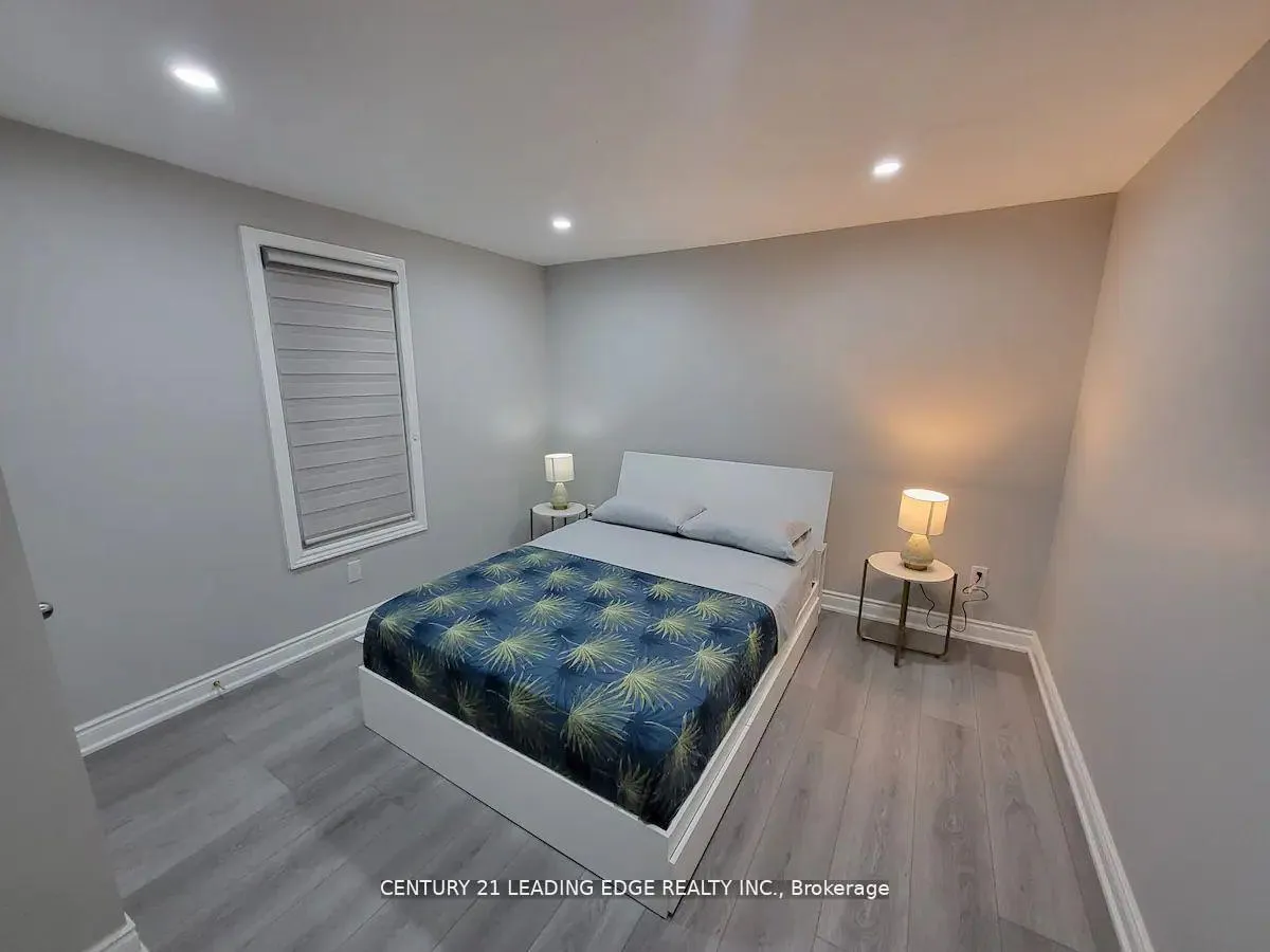 Photo 8 of 5595 Wesley Place, Niagara Falls, Downtown — HOMEH