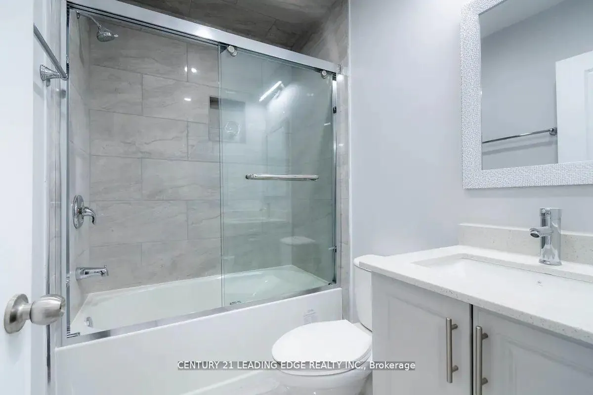 Photo 12 of 5595 Wesley Place, Niagara Falls, Downtown — HOMEH