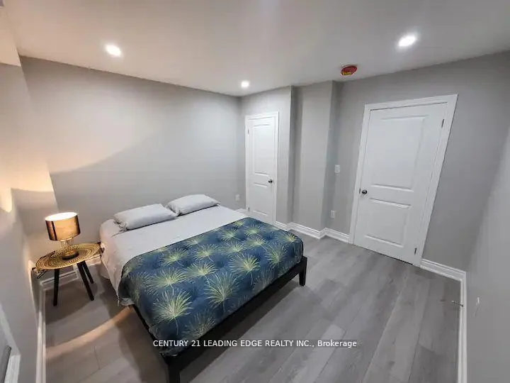 Photo 14 of 5595 Wesley Place, Niagara Falls, Downtown — HOMEH