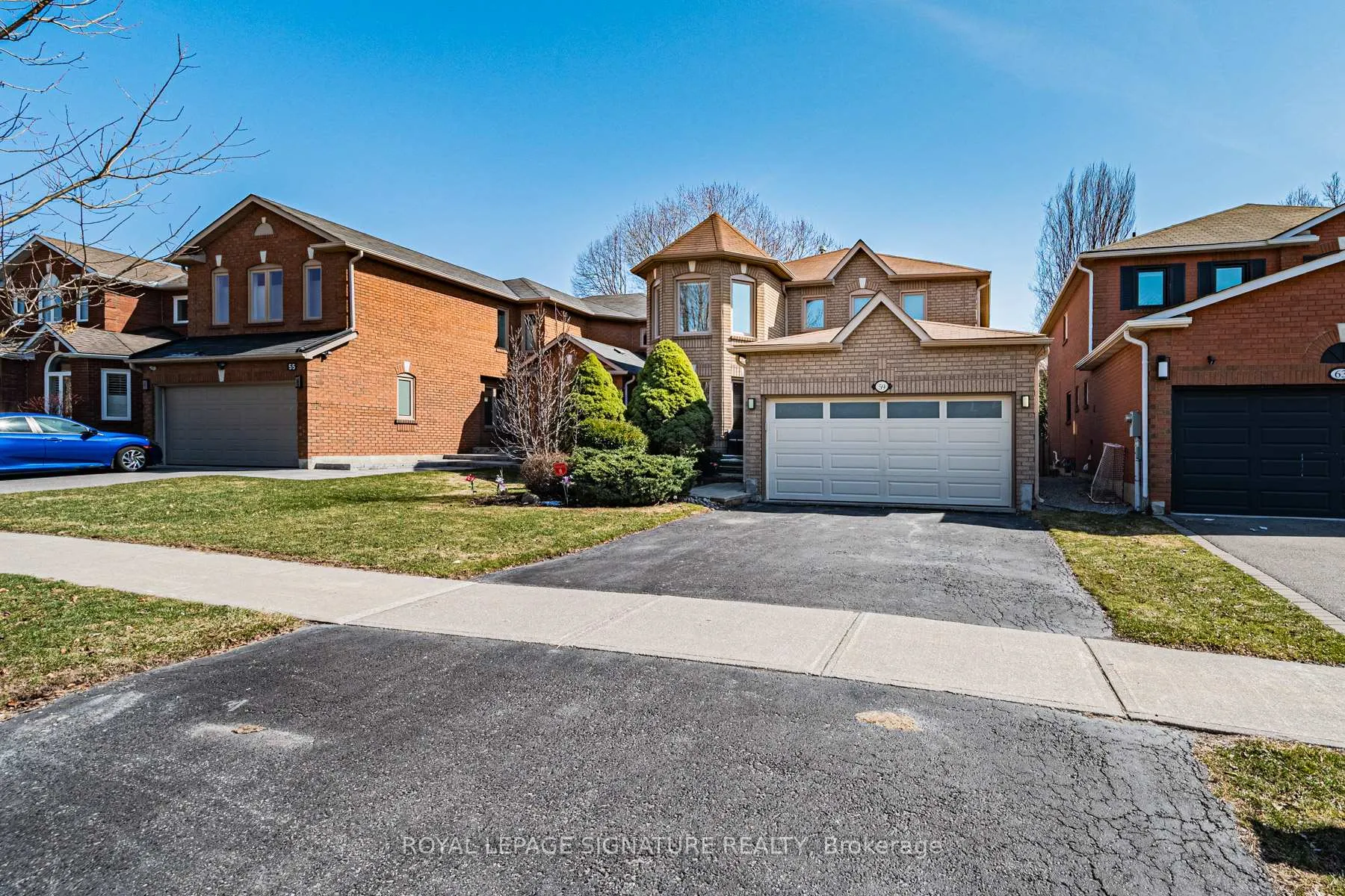 Photo 2 of 59 Edenbridge Drive, Vaughan, Beverley Glen — HOMEH