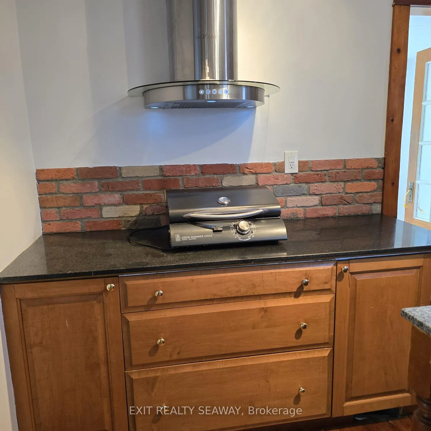Photo 4 of 140 Belmont Street, Cornwall — HOMEH