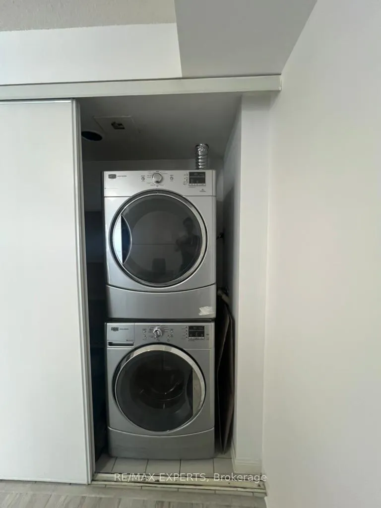 Photo 13 of Unit 819, 88 Corporate Drive, Scarborough, Woburn — HOMEH