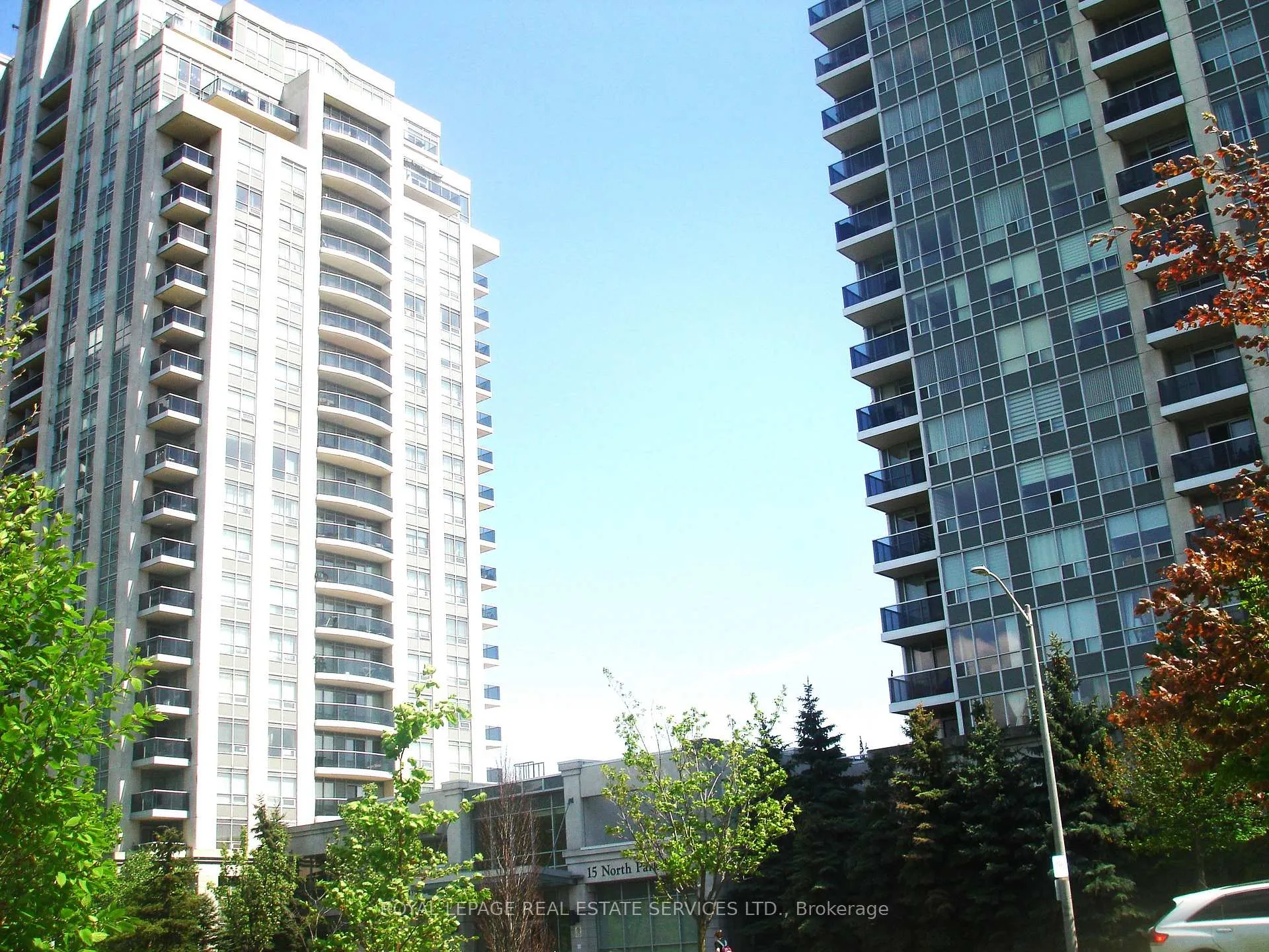 Photo 1 of Unit 311, 15 North Park Road, Vaughan, Beverley Glen — HOMEH
