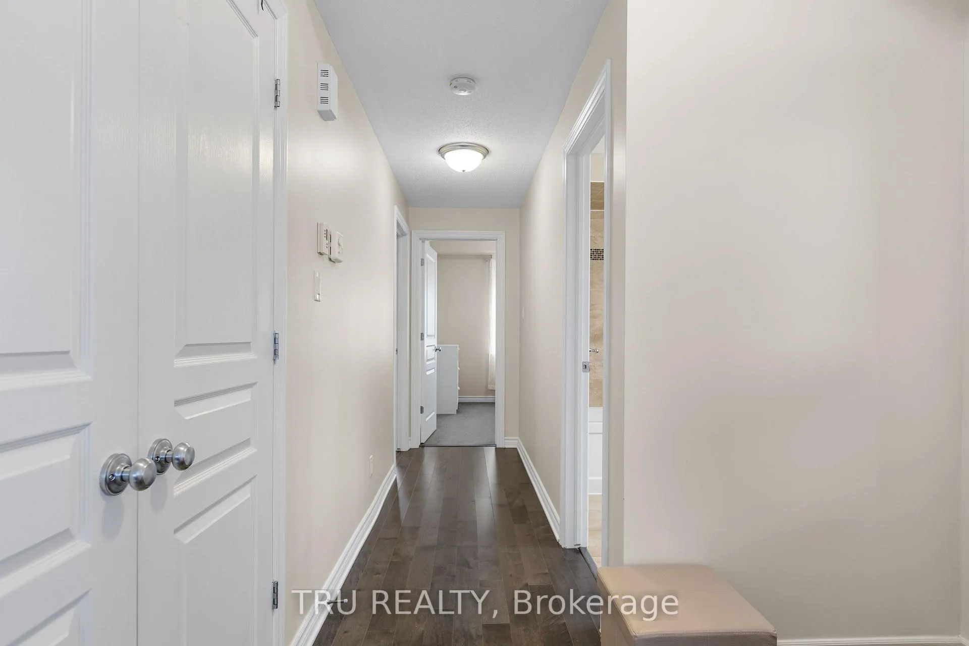 Photo 23 of 28 Tadley Private, Ottawa, Barrhaven - Longfields — HOMEH