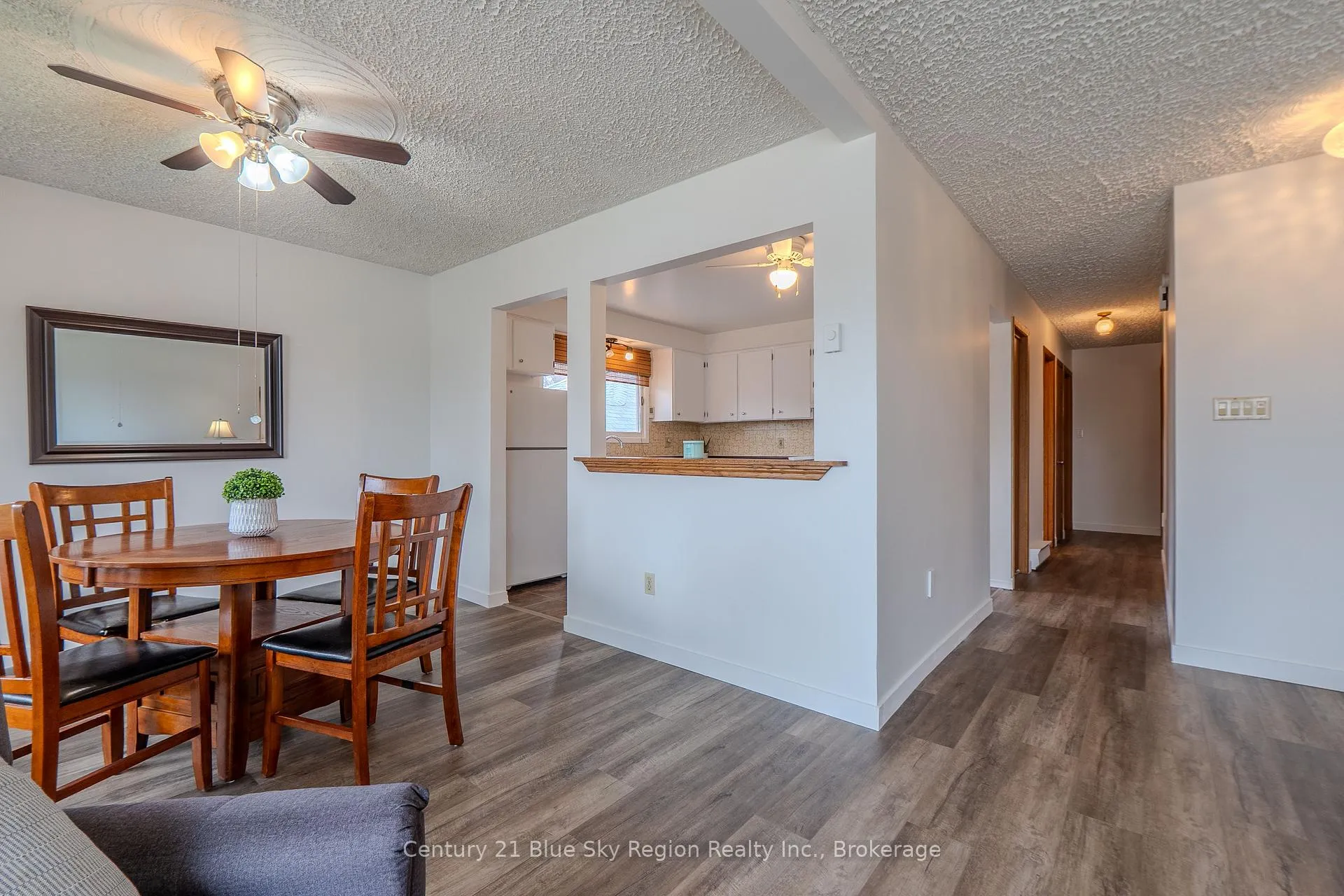 Photo 11 of 1064 Premier Road, North Bay, Ferris — HOMEH