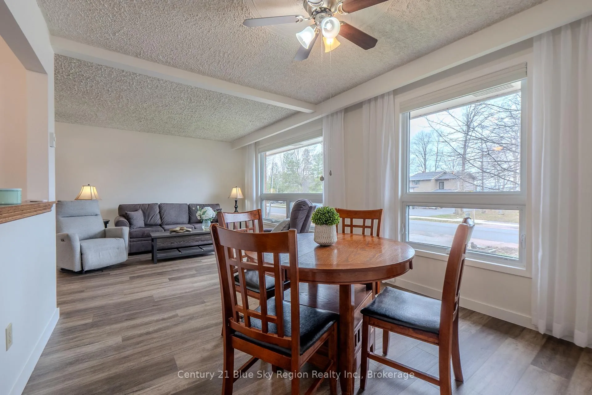 Photo 12 of 1064 Premier Road, North Bay, Ferris — HOMEH