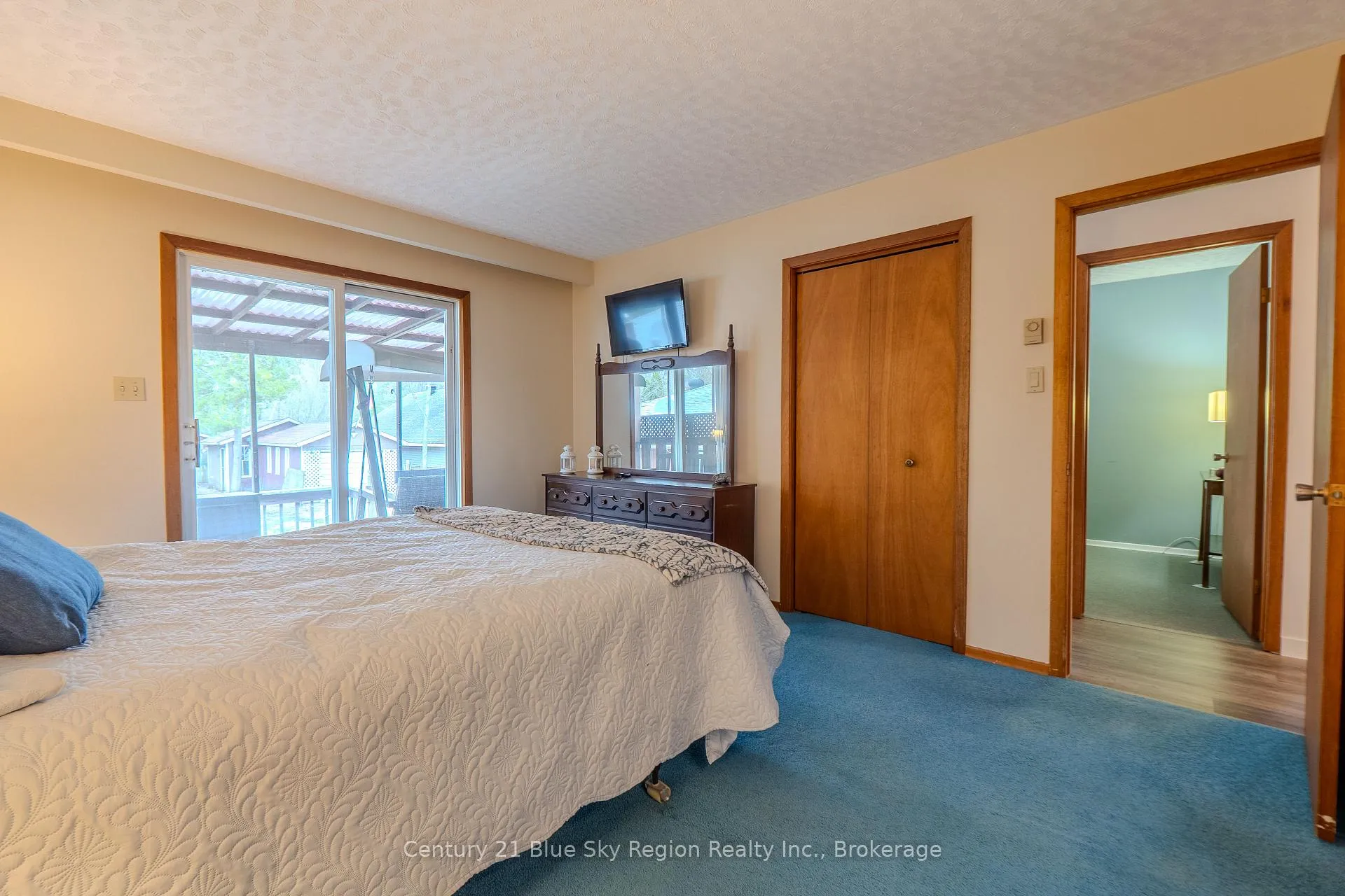 Photo 17 of 1064 Premier Road, North Bay, Ferris — HOMEH