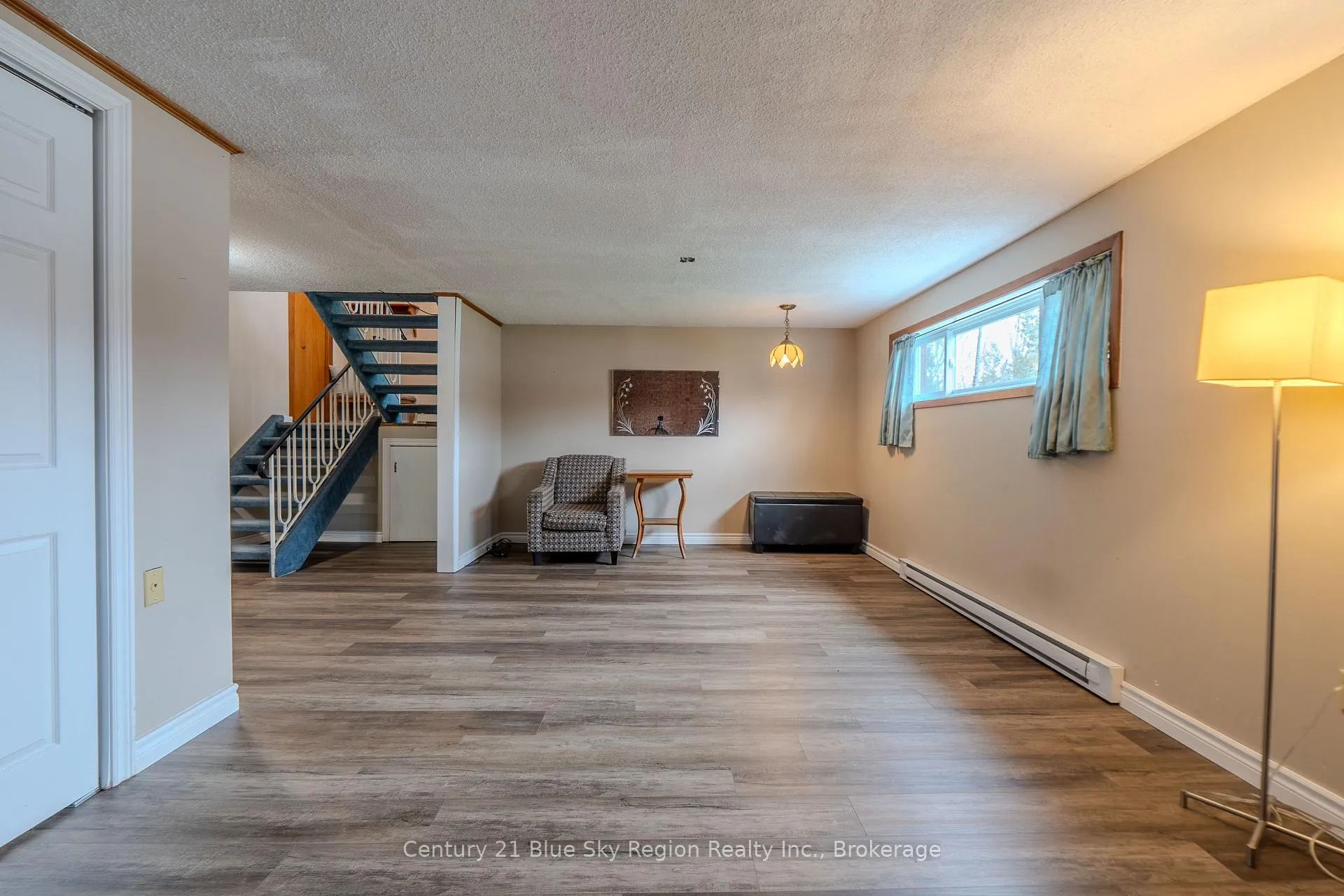 Photo 28 of 1064 Premier Road, North Bay, Ferris — HOMEH