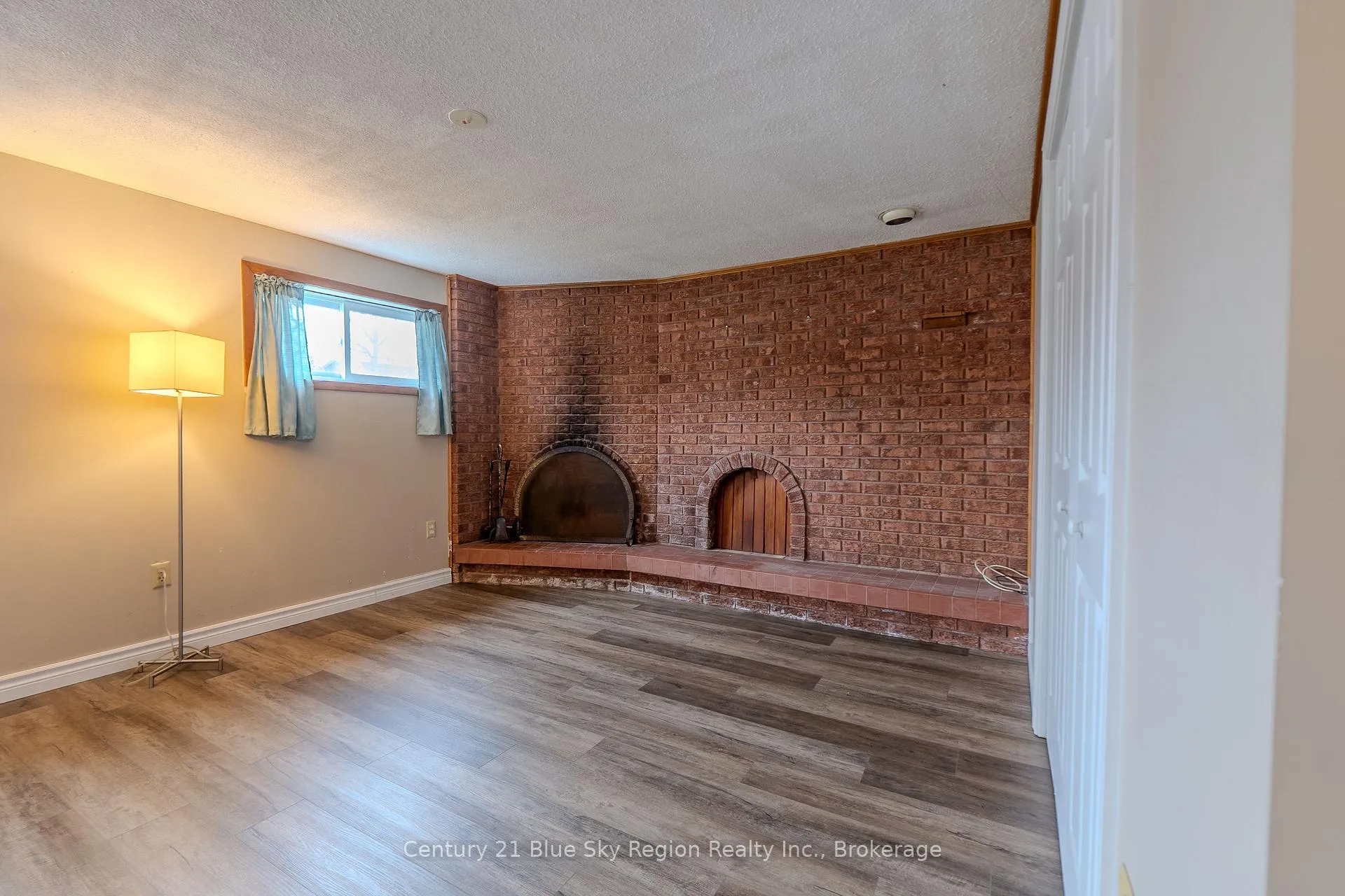 Photo 30 of 1064 Premier Road, North Bay, Ferris — HOMEH