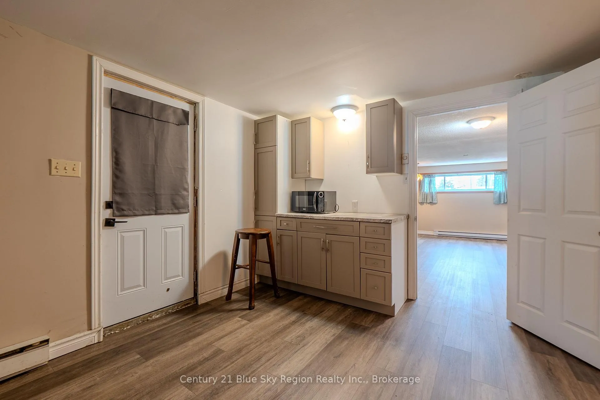 Photo 35 of 1064 Premier Road, North Bay, Ferris — HOMEH