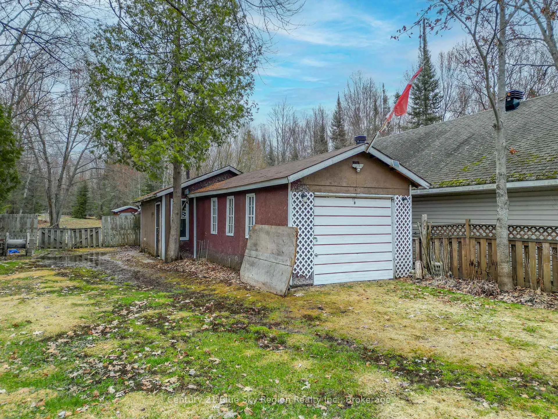 Photo 42 of 1064 Premier Road, North Bay, Ferris — HOMEH
