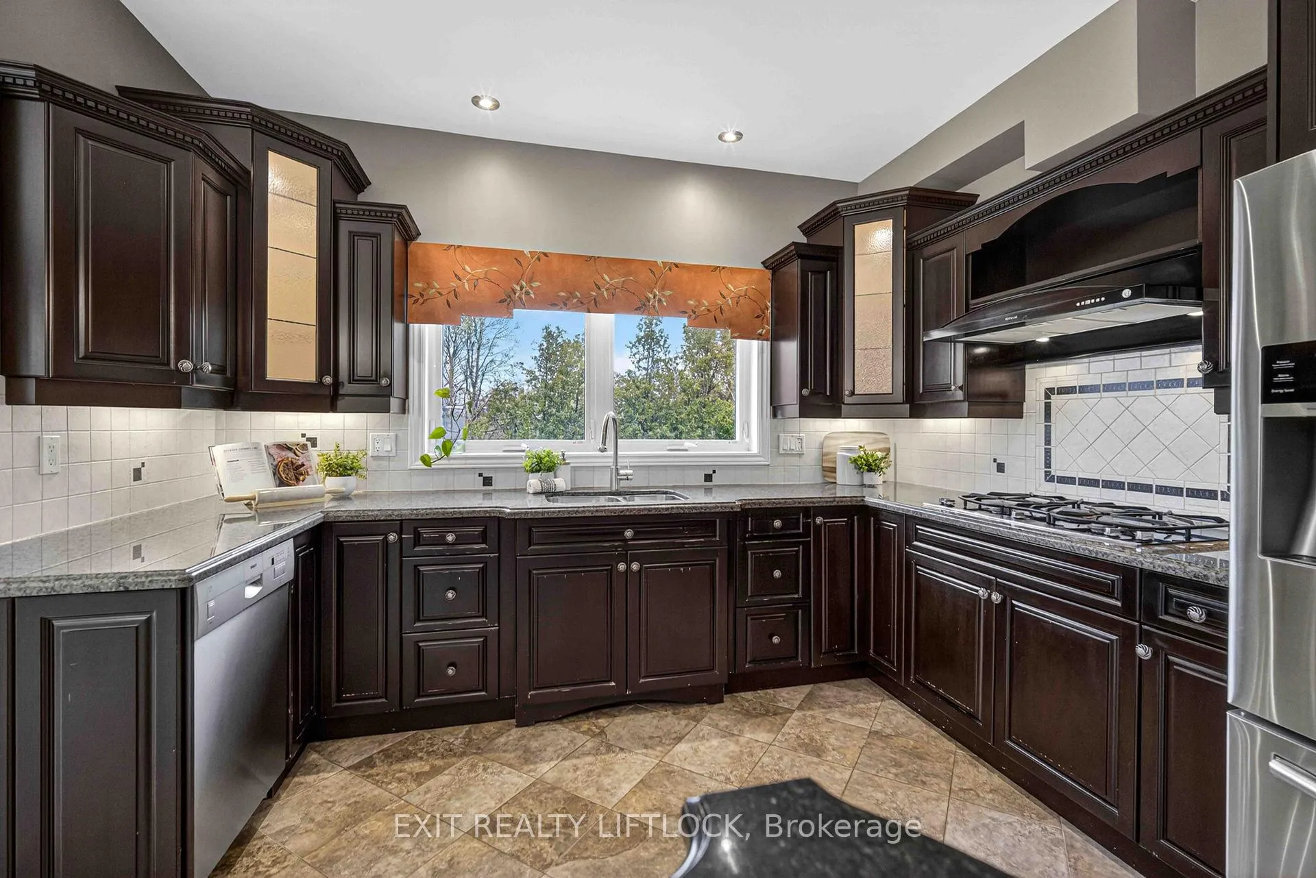 Photo 12 of 2045 Campbell Avenue, Cavan Monaghan, Cavan-Monaghan — HOMEH