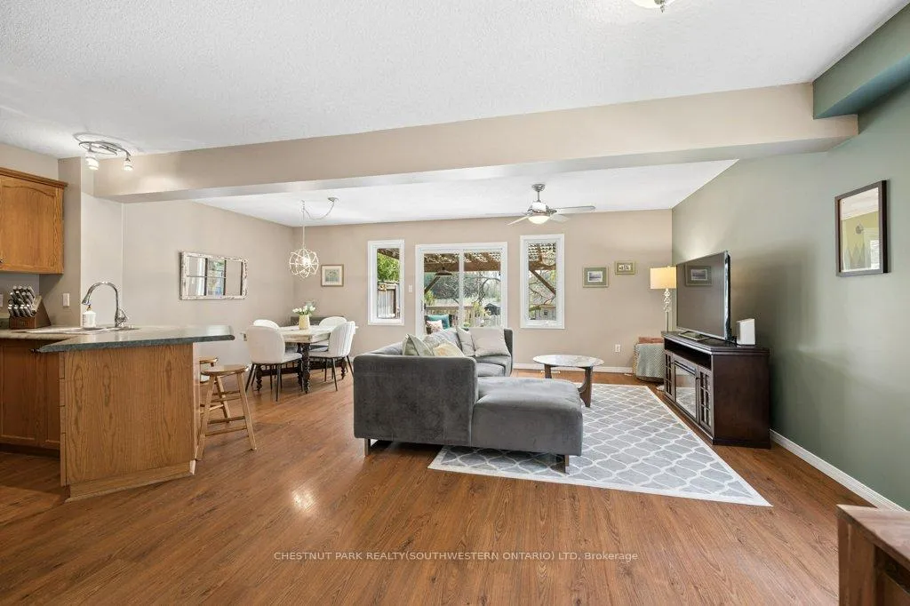 Photo 11 of 76 Stiefelmeyer Crescent, Wilmot — HOMEH