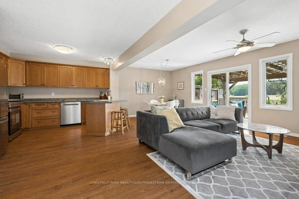 Photo 12 of 76 Stiefelmeyer Crescent, Wilmot — HOMEH