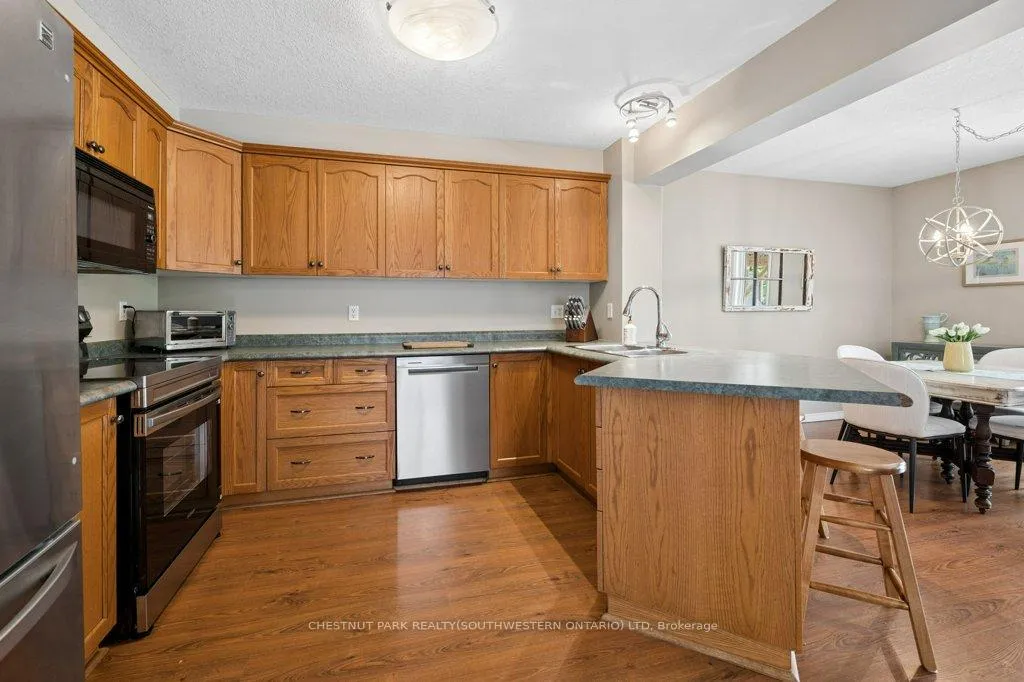 Photo 14 of 76 Stiefelmeyer Crescent, Wilmot — HOMEH