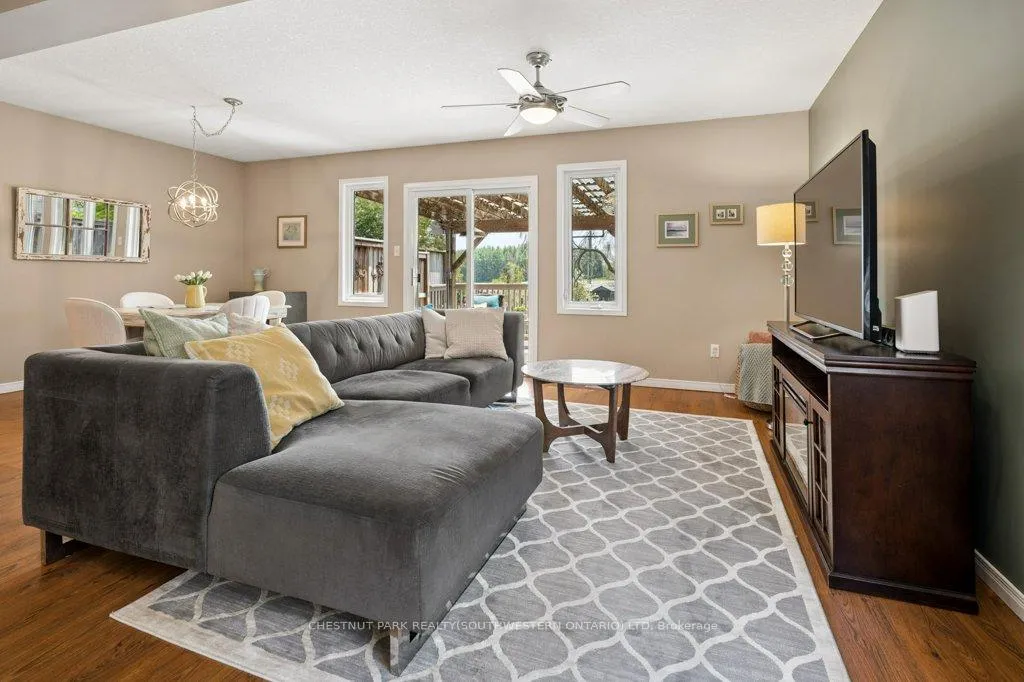 Photo 19 of 76 Stiefelmeyer Crescent, Wilmot — HOMEH
