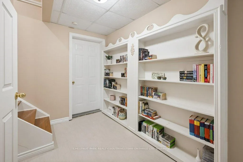 Photo 28 of 76 Stiefelmeyer Crescent, Wilmot — HOMEH