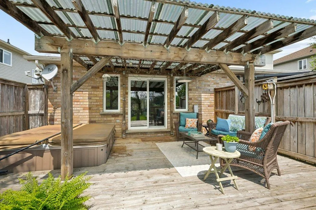 Photo 36 of 76 Stiefelmeyer Crescent, Wilmot — HOMEH