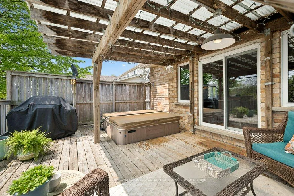 Photo 38 of 76 Stiefelmeyer Crescent, Wilmot — HOMEH