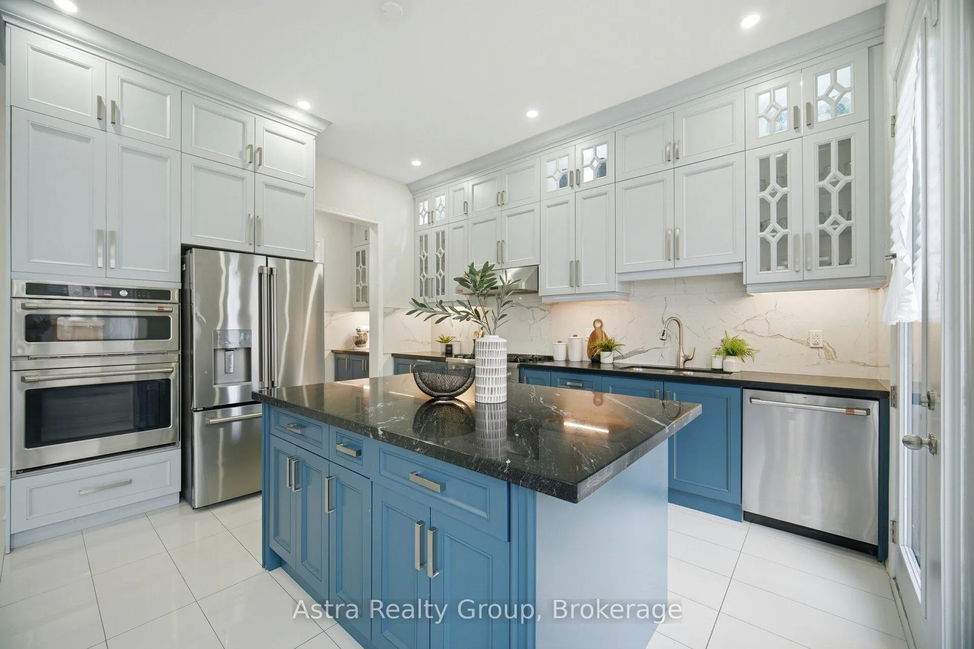 Photo 10 of 78 Gallant Place, Vaughan, Vellore Village — HOMEH