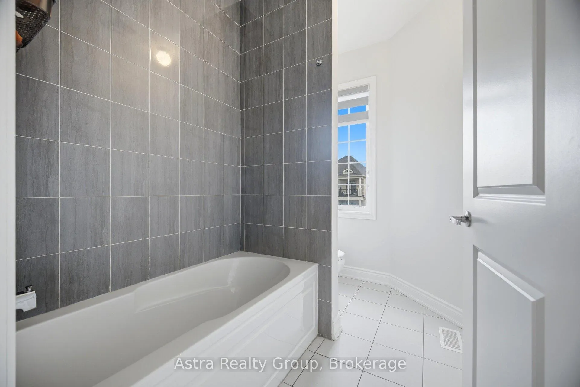Photo 44 of 78 Gallant Place, Vaughan, Vellore Village — HOMEH
