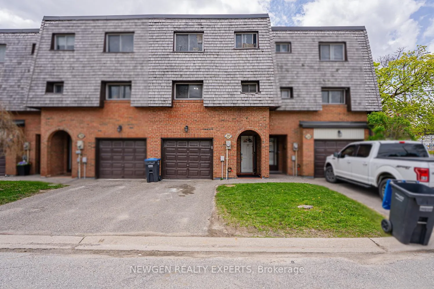 Photo 1 of 27 Briar Path, Brampton, Avondale — HOMEH