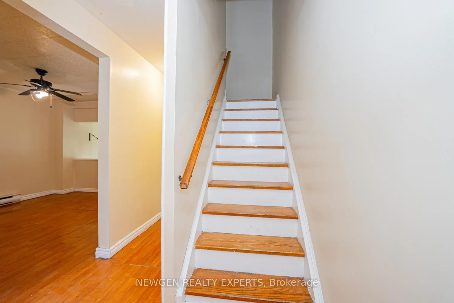 Photo 3 of 27 Briar Path, Brampton, Avondale — HOMEH