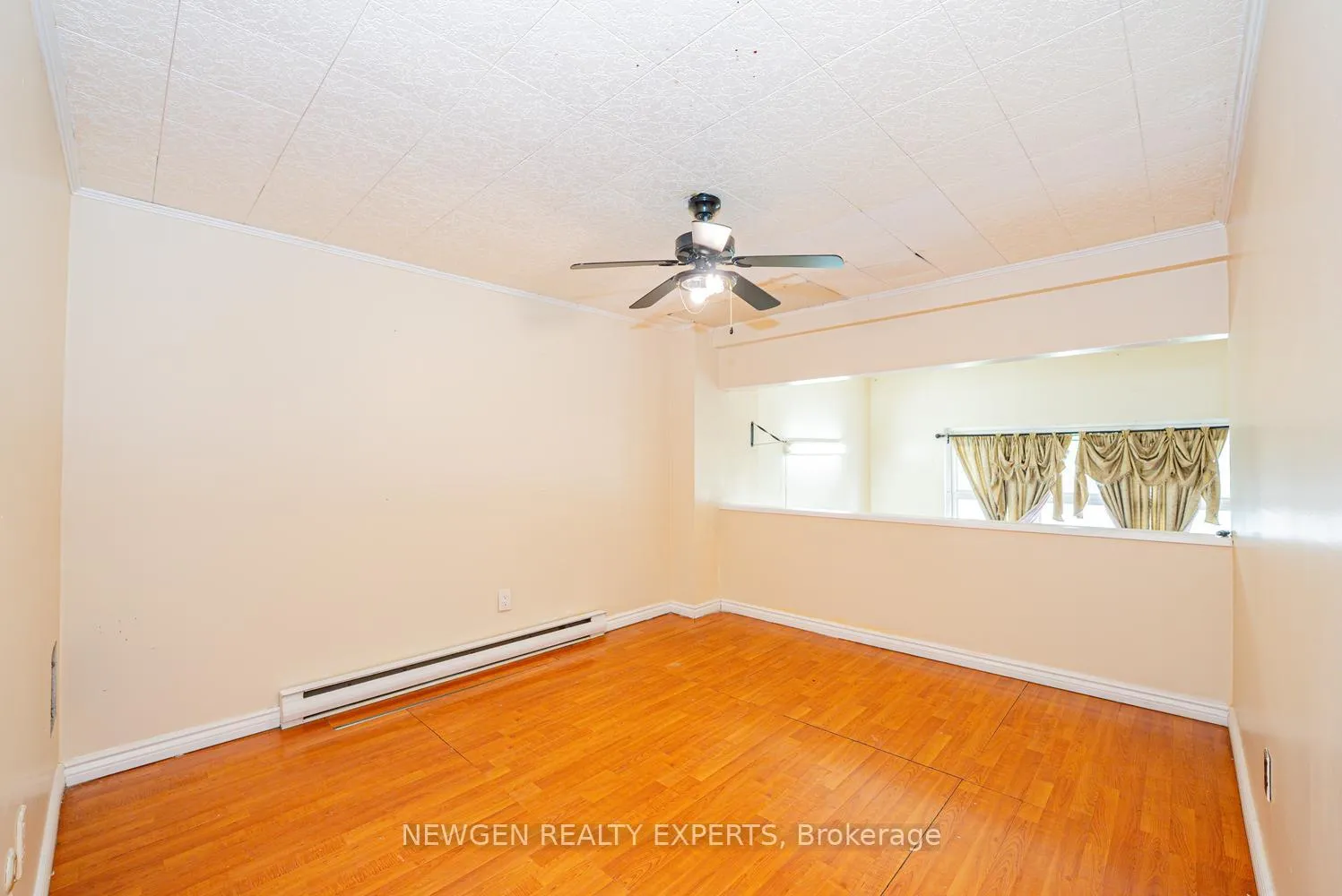 Photo 13 of 27 Briar Path, Brampton, Avondale — HOMEH