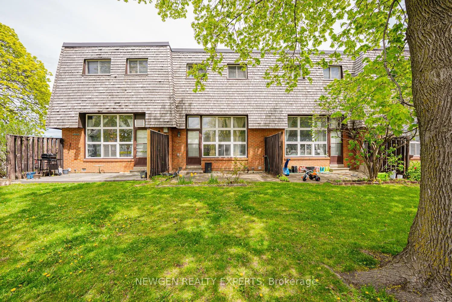 Photo 33 of 27 Briar Path, Brampton, Avondale — HOMEH