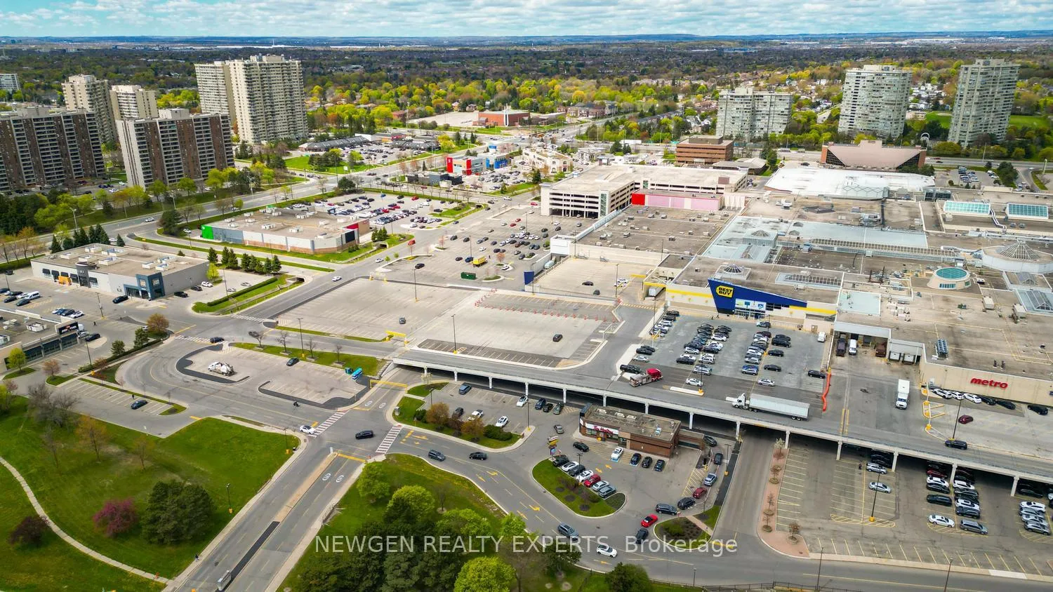 Photo 40 of 27 Briar Path, Brampton, Avondale — HOMEH