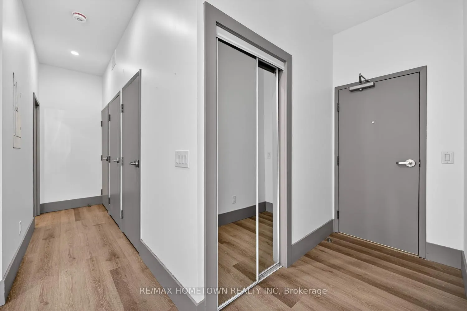 Photo 5 of Unit 203, 48 King Street E, Brockville — HOMEH