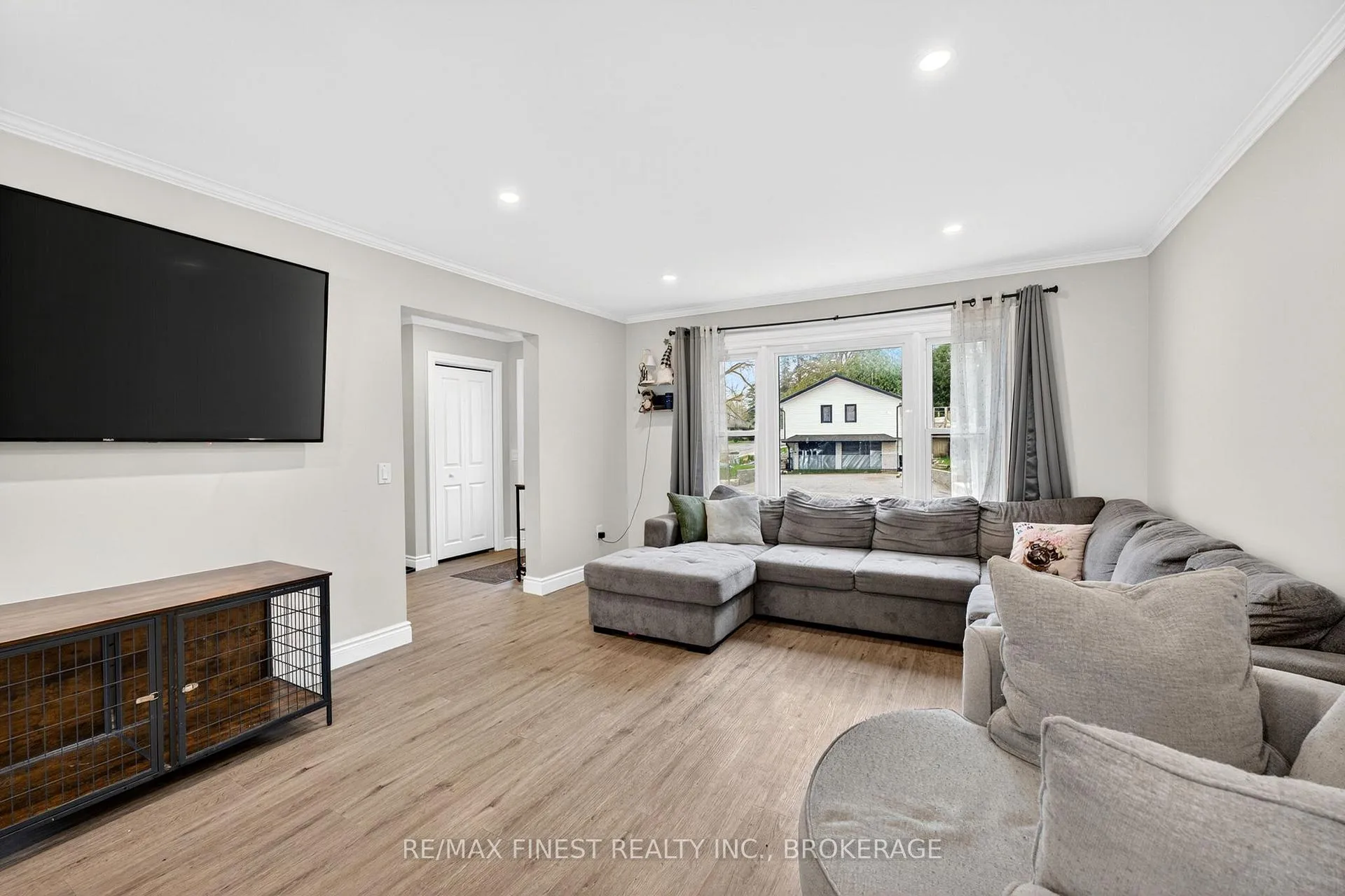 Photo 4 of 239 Cross Street, Deseronto, Deseronto (Town) — HOMEH