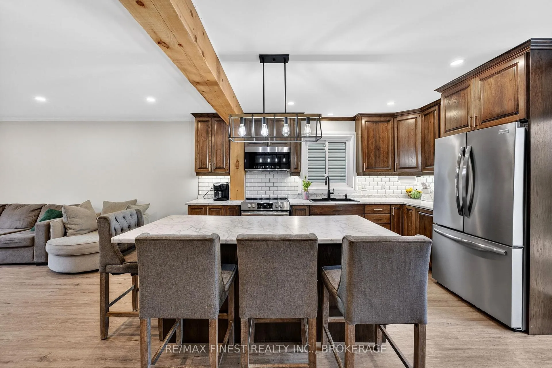 Photo 9 of 239 Cross Street, Deseronto, Deseronto (Town) — HOMEH