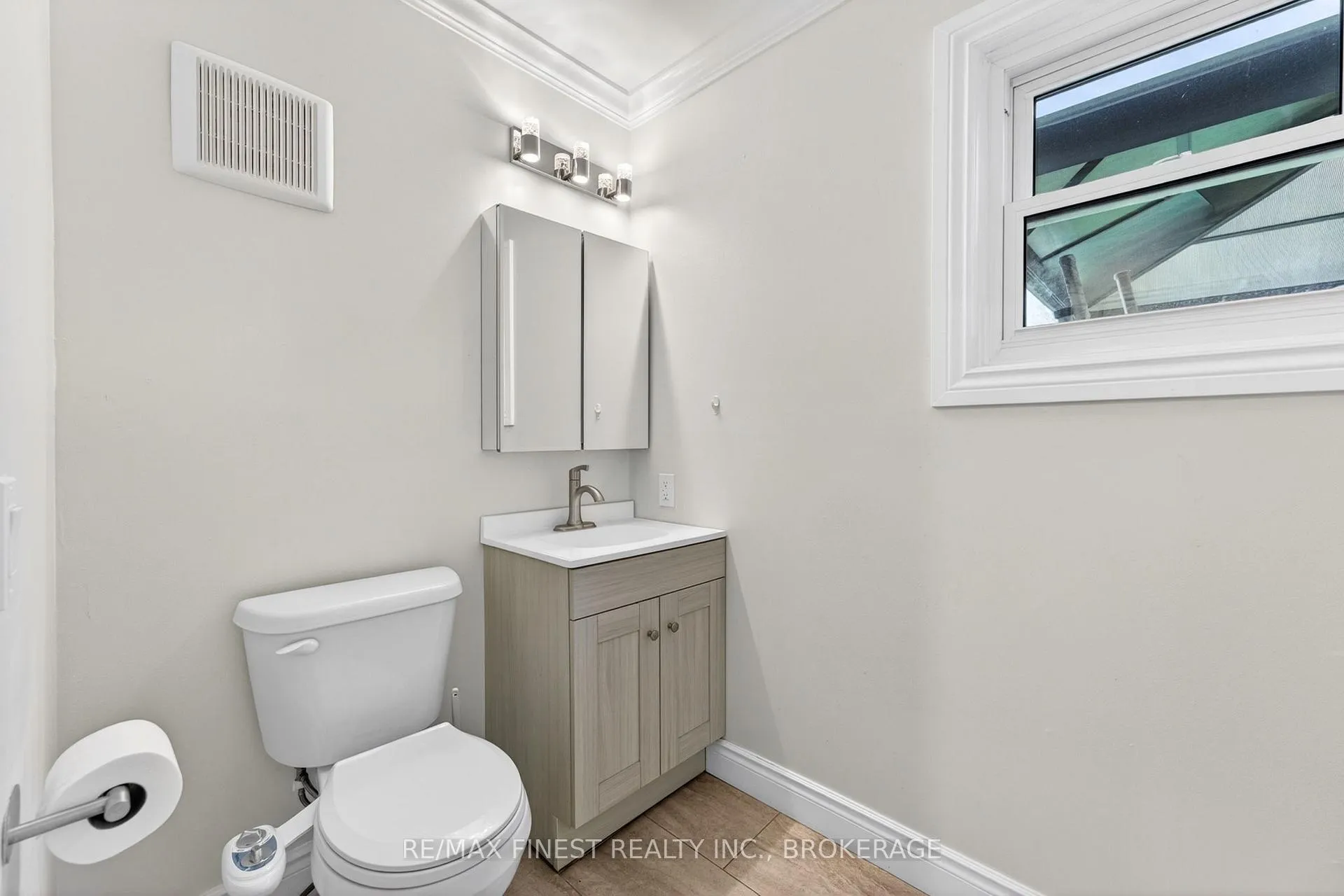 Photo 12 of 239 Cross Street, Deseronto, Deseronto (Town) — HOMEH