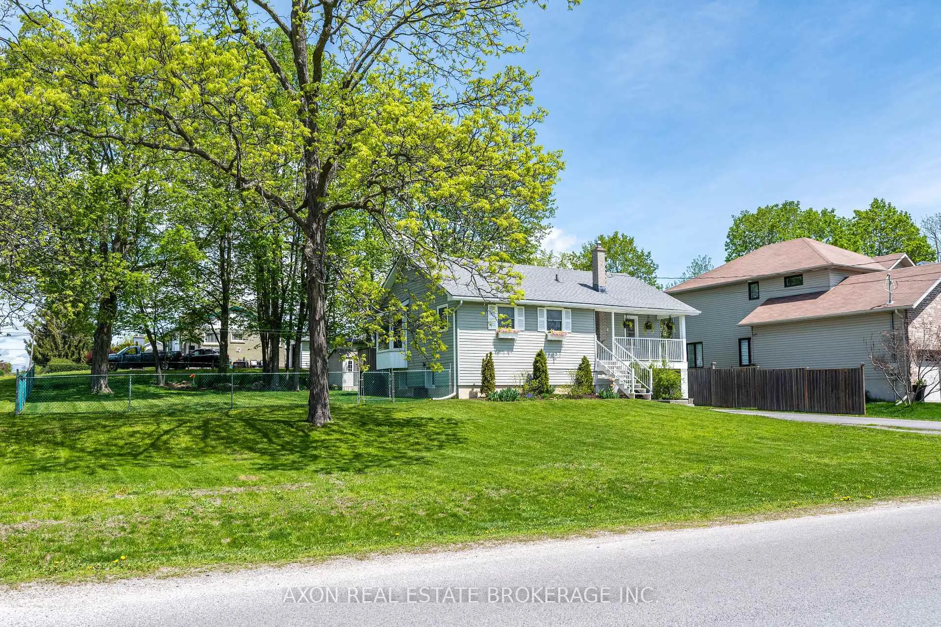 Photo 3 of 1118 Lincoln Drive, Kingston, South of Taylor-Kidd Blvd — HOMEH