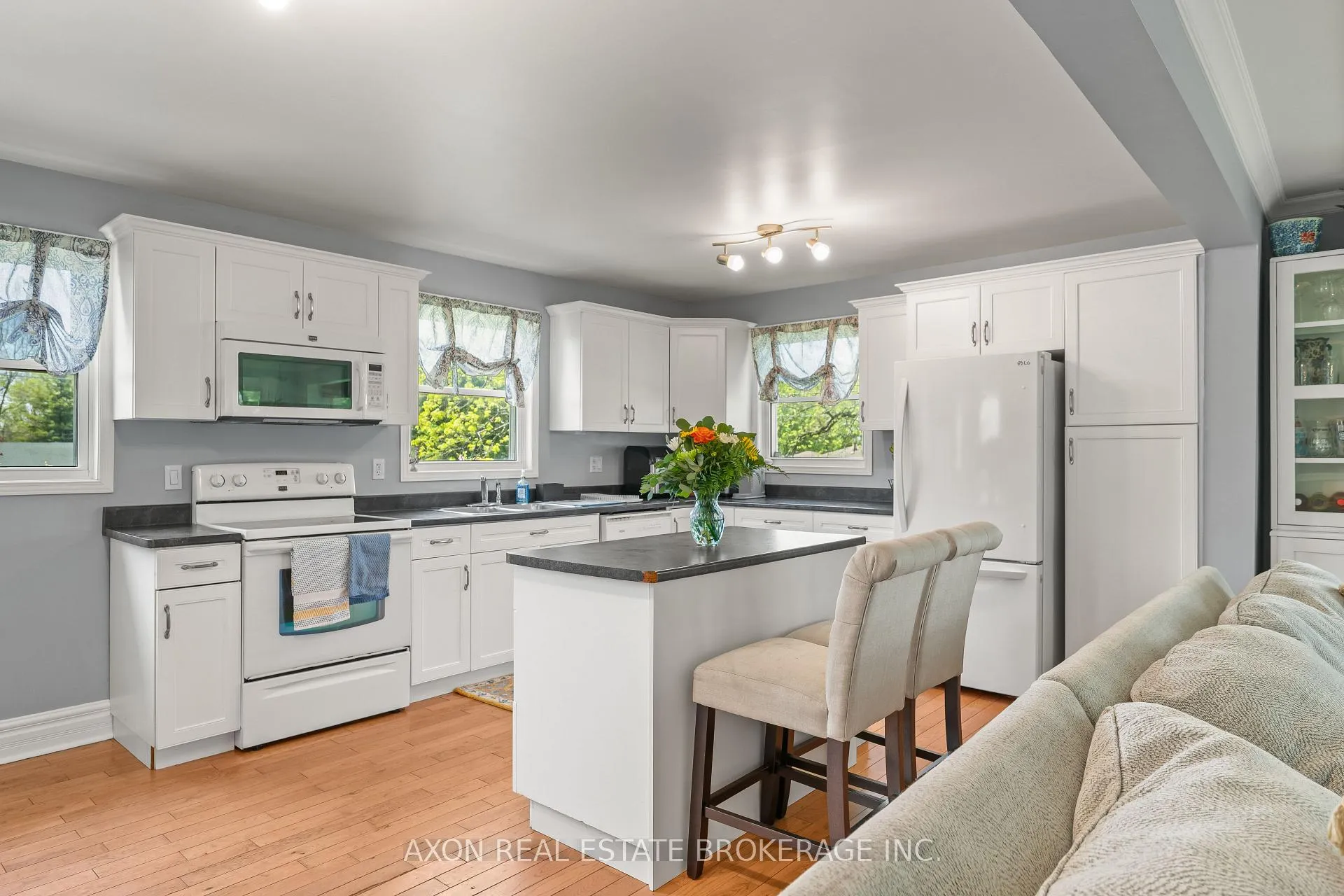 Photo 13 of 1118 Lincoln Drive, Kingston, South of Taylor-Kidd Blvd — HOMEH
