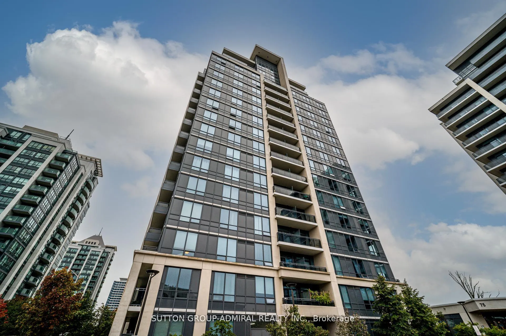 Photo 2 of Unit 512, 75 North Park Road, Vaughan, Beverley Glen — HOMEH