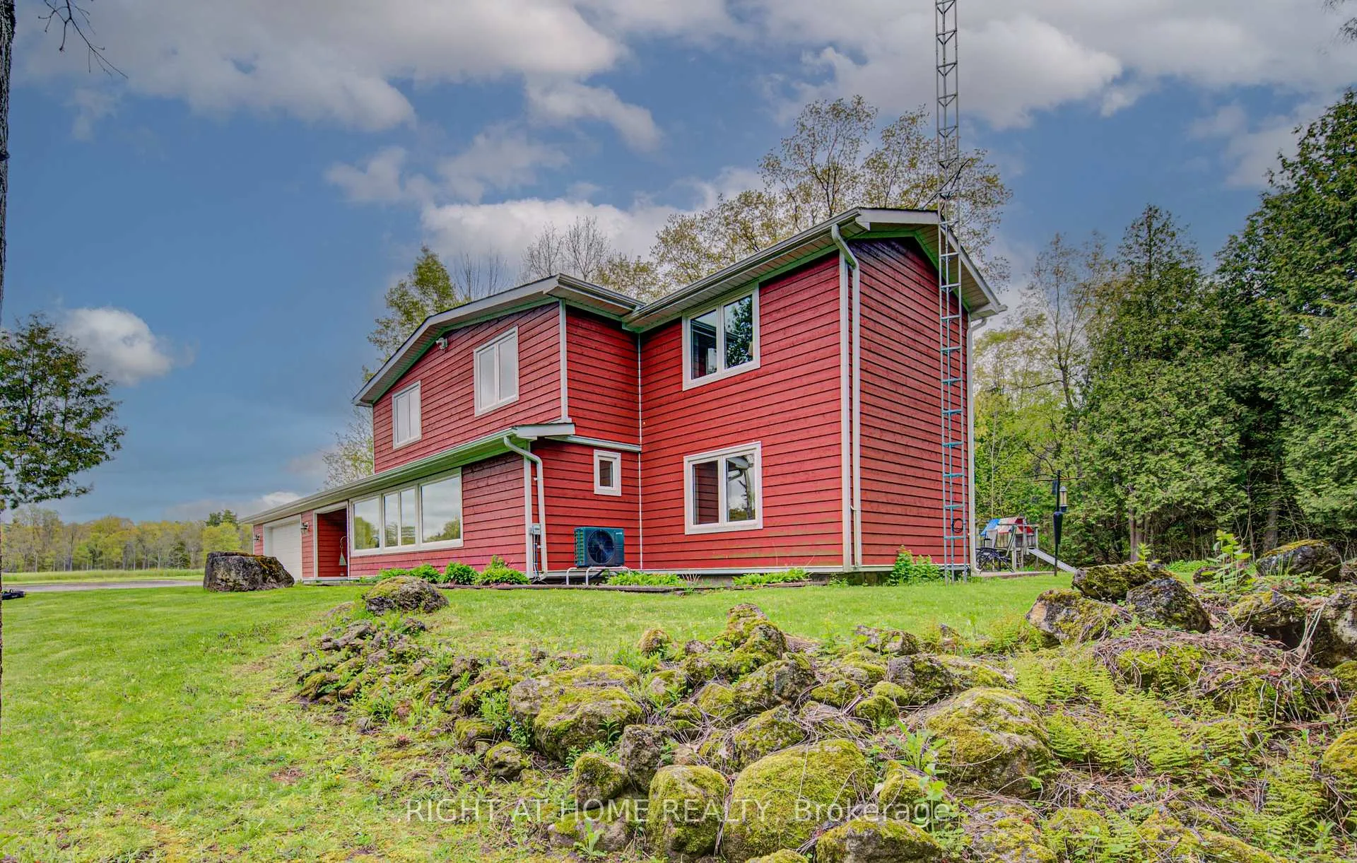 Photo 3 of 536 11th Con Road E, Hamilton, Rural Flamborough — HOMEH