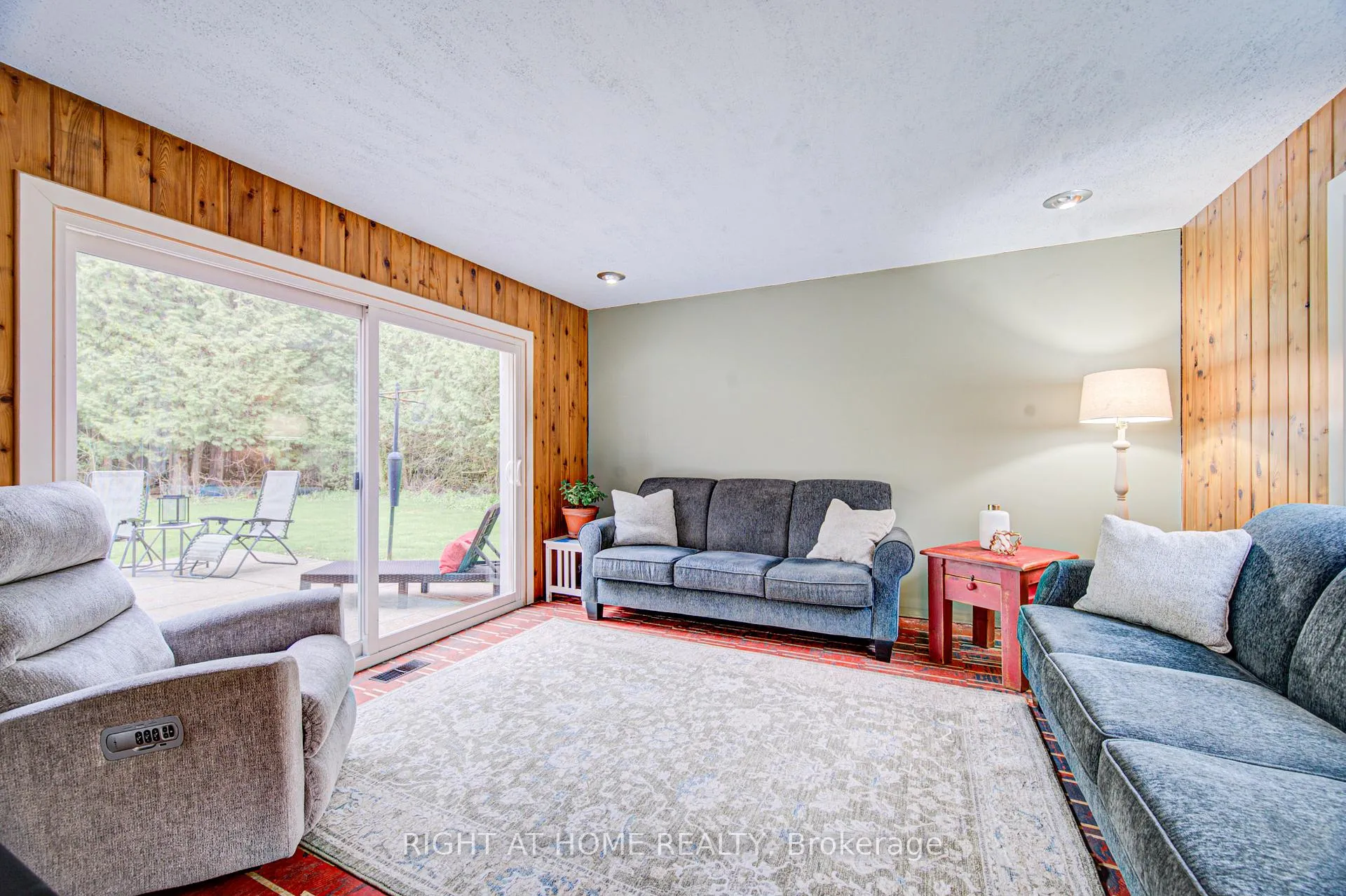 Photo 7 of 536 11th Con Road E, Hamilton, Rural Flamborough — HOMEH