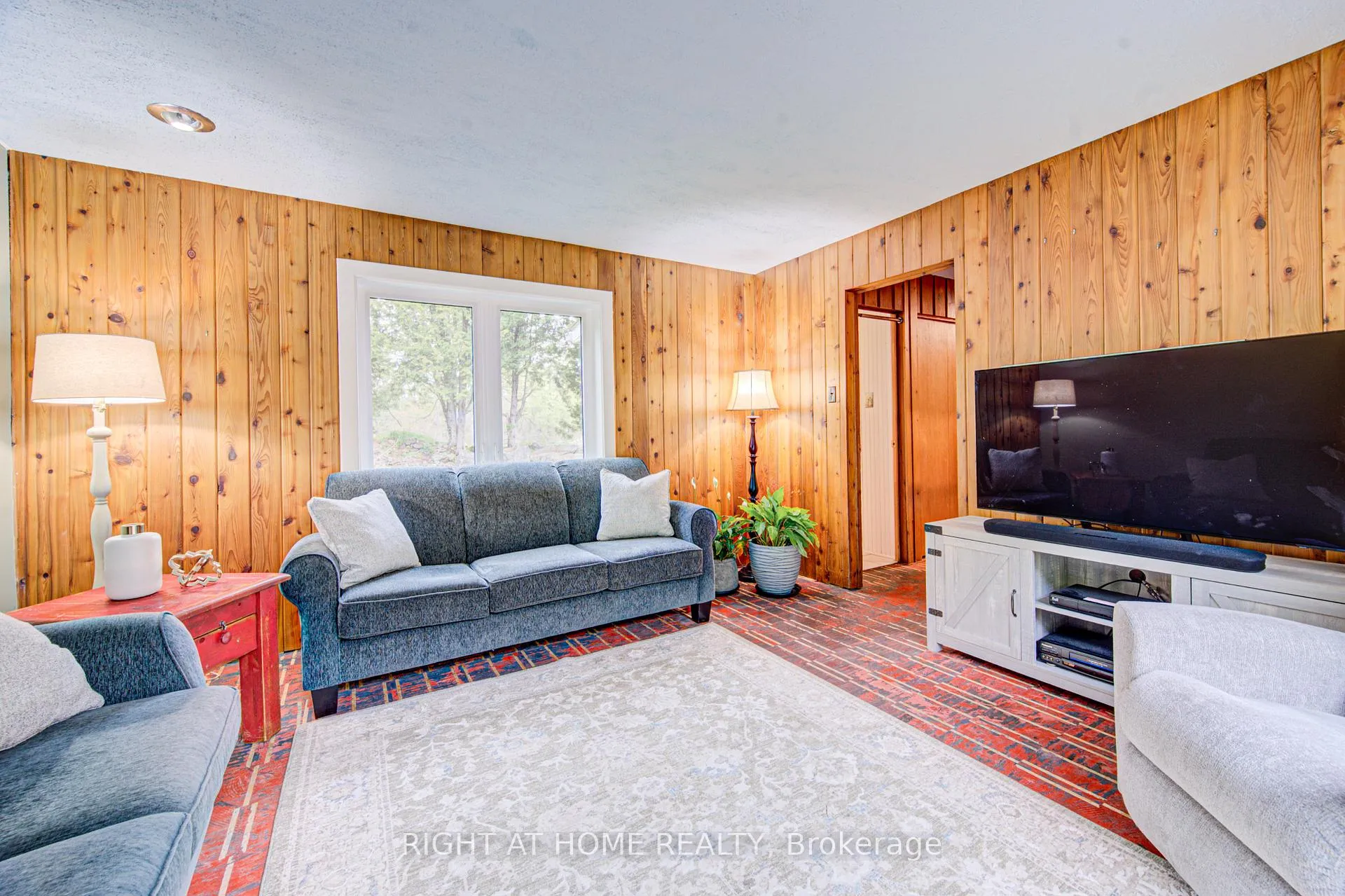 Photo 8 of 536 11th Con Road E, Hamilton, Rural Flamborough — HOMEH