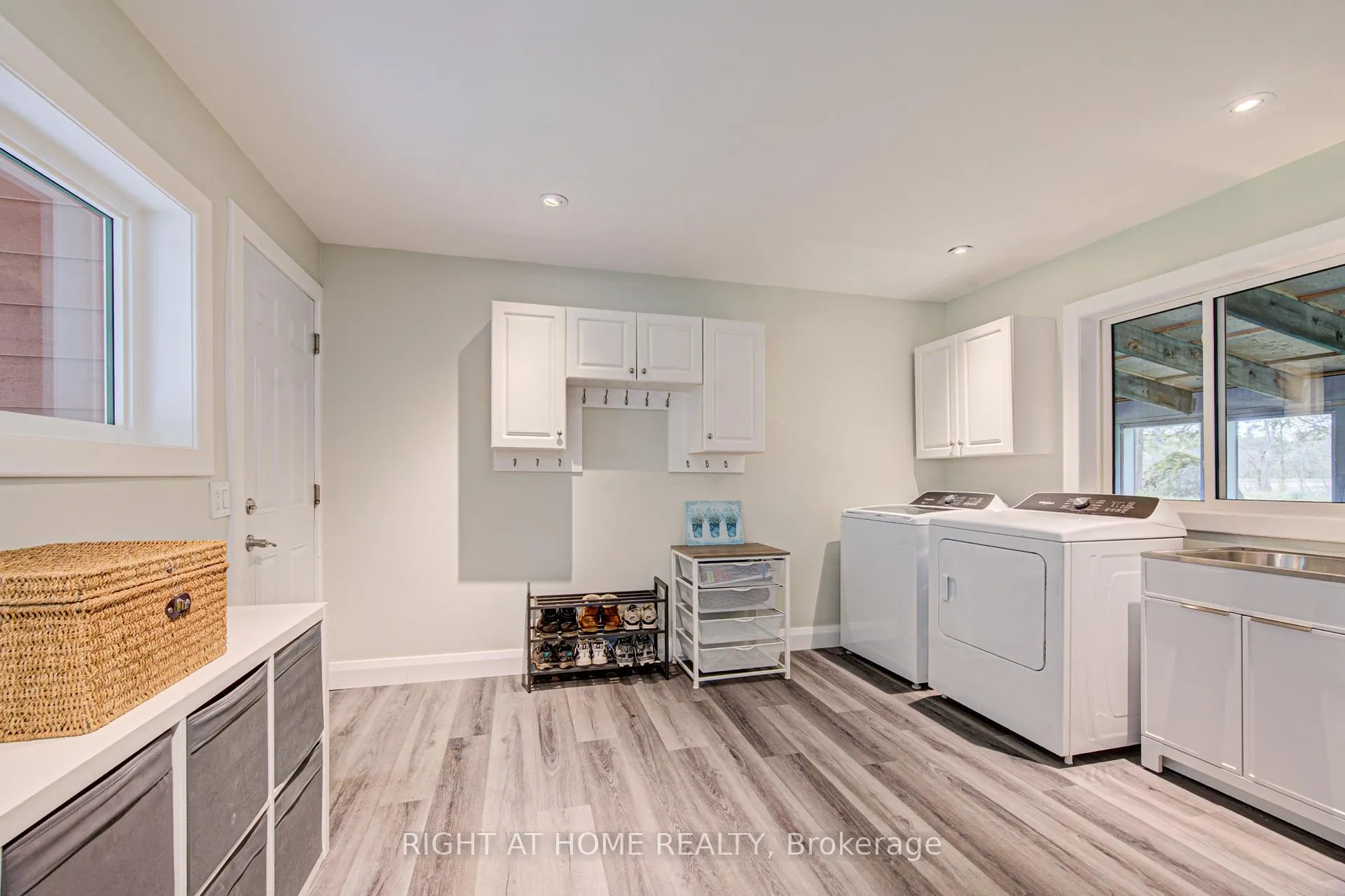 Photo 25 of 536 11th Con Road E, Hamilton, Rural Flamborough — HOMEH