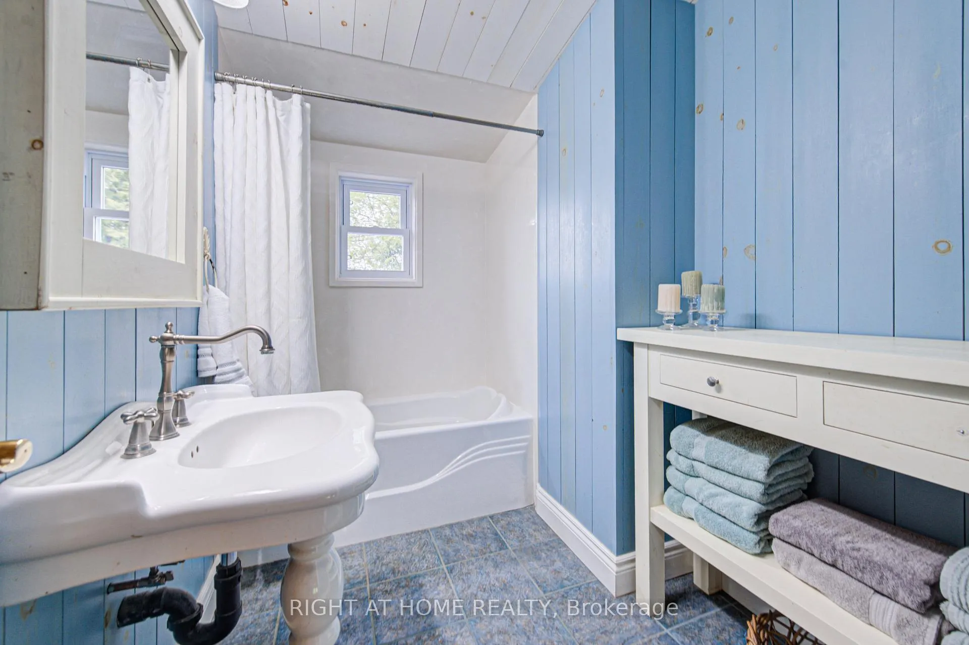 Photo 35 of 536 11th Con Road E, Hamilton, Rural Flamborough — HOMEH