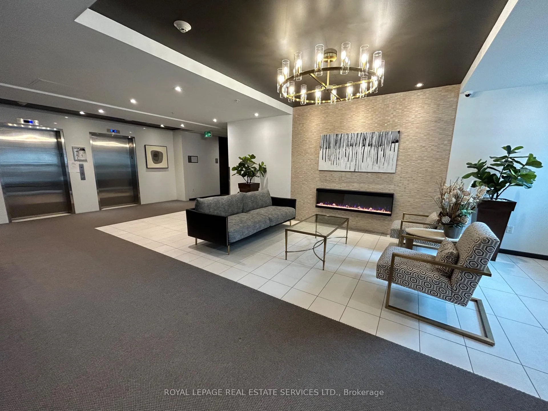 Photo 3 of Unit 913, 460A Belmont Avenue W, Kitchener — HOMEH