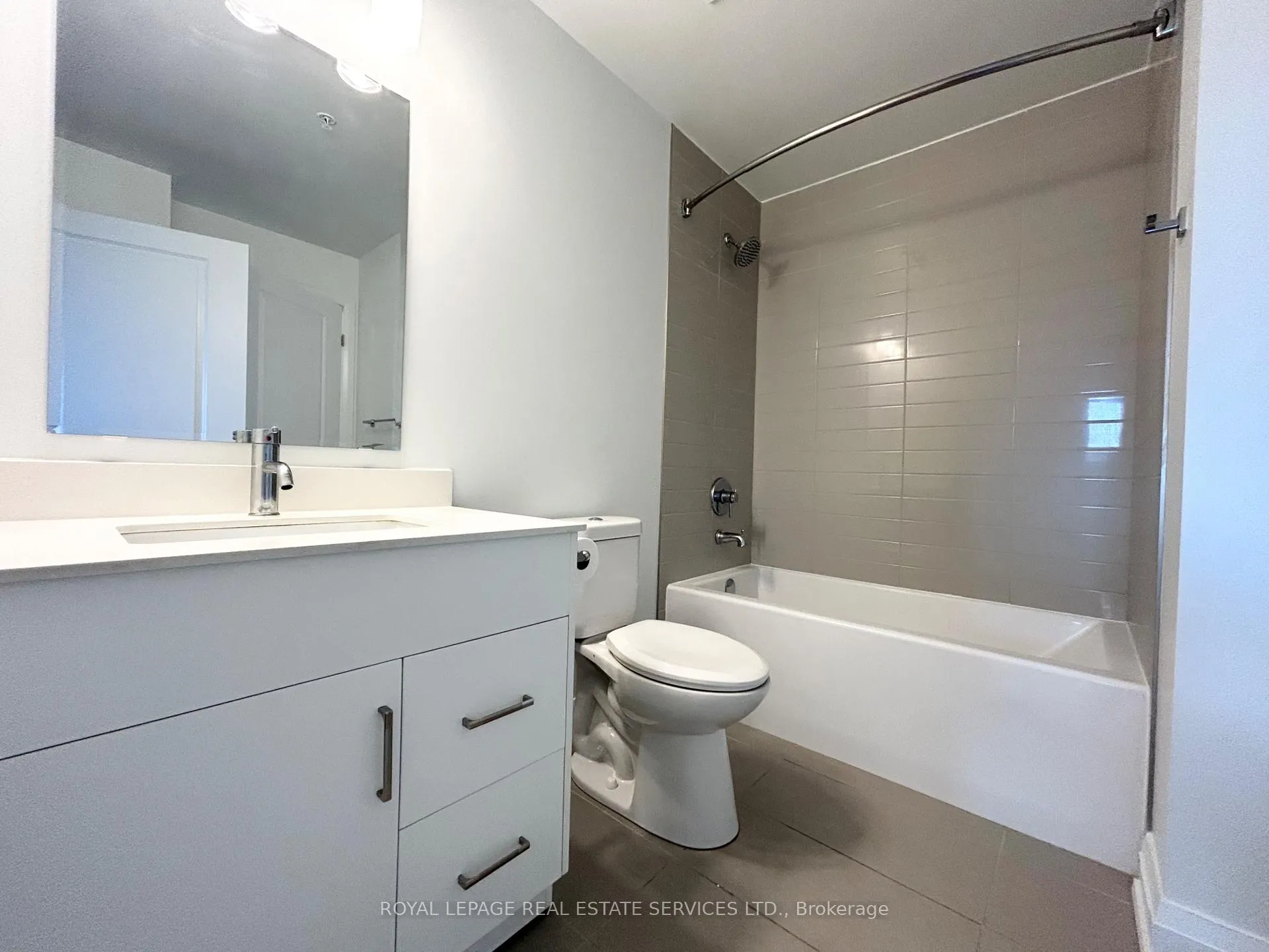 Photo 11 of Unit 913, 460A Belmont Avenue W, Kitchener — HOMEH