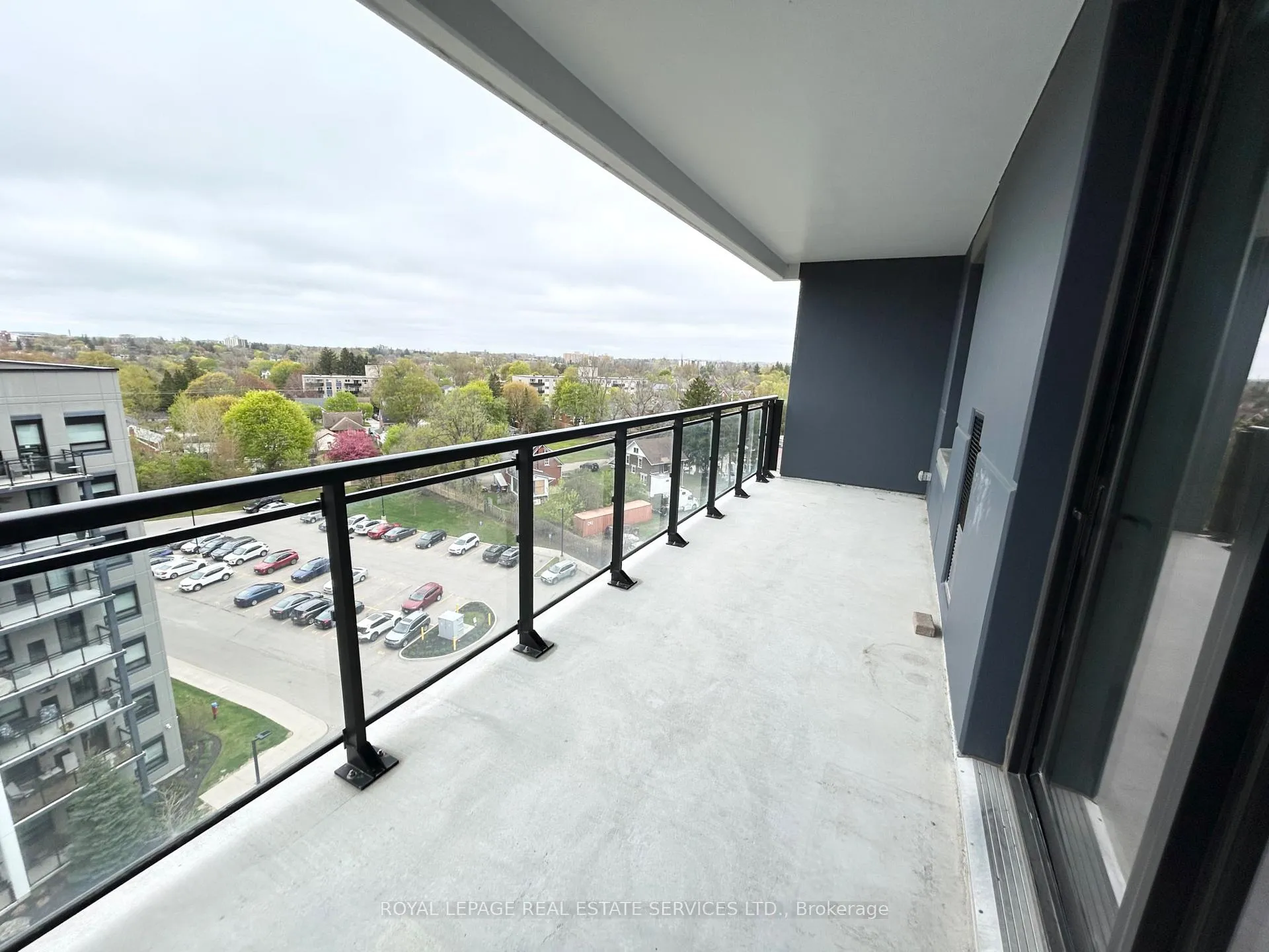 Photo 12 of Unit 913, 460A Belmont Avenue W, Kitchener — HOMEH