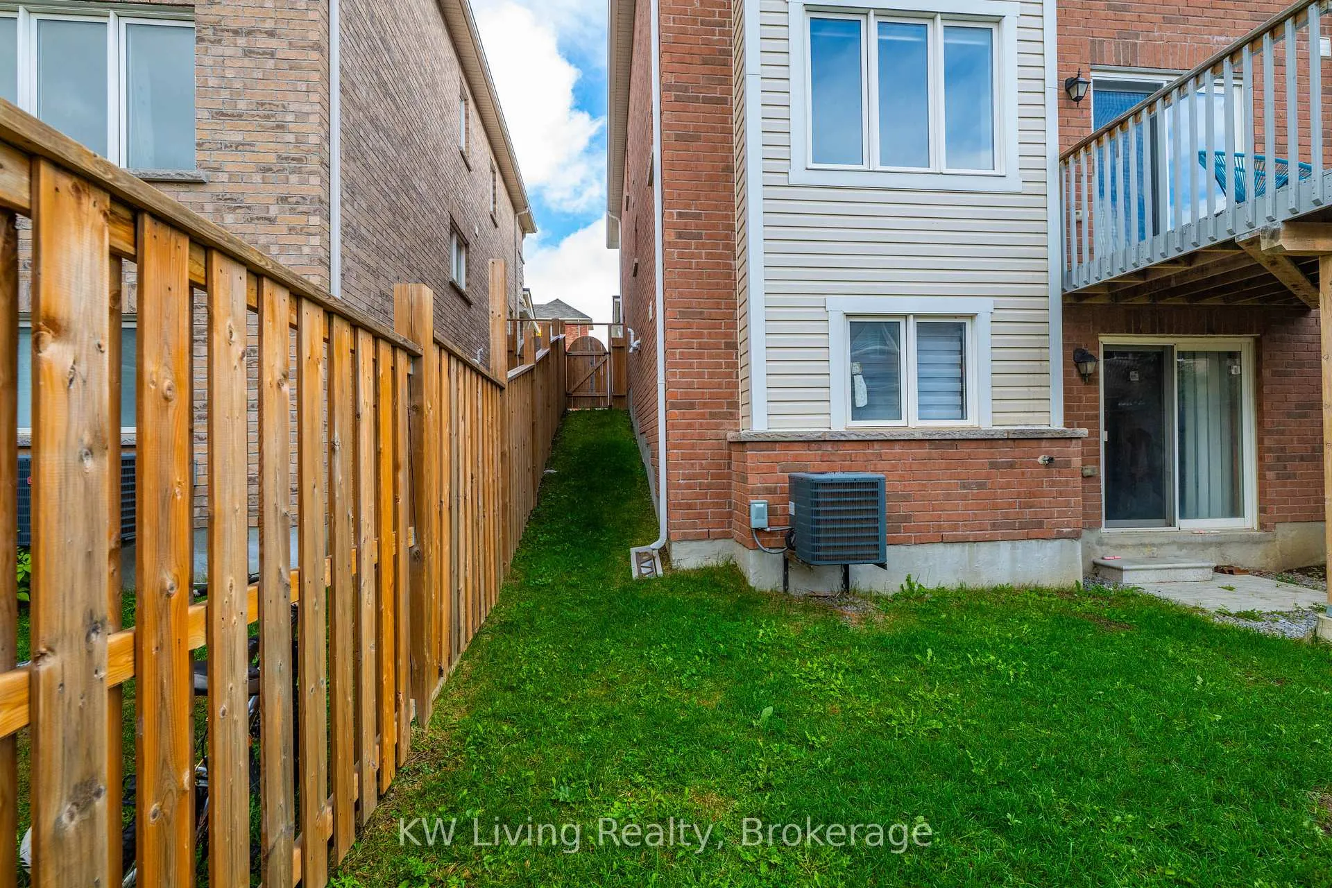 Photo 37 of 1010 Reflection Place S, Pickering, Rural Pickering — HOMEH
